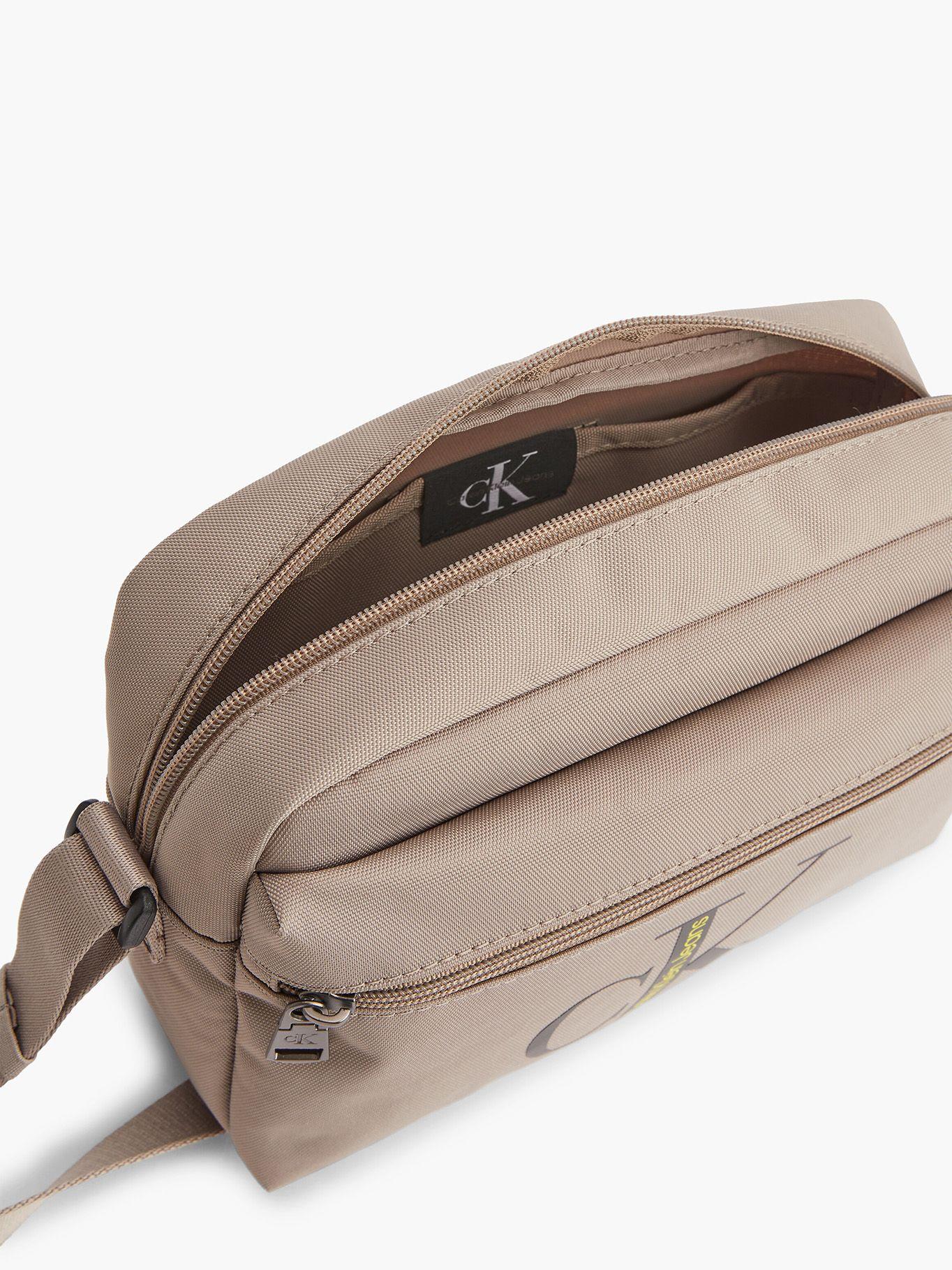 Cartera Sport Essentials Beige Calvin Klein-2