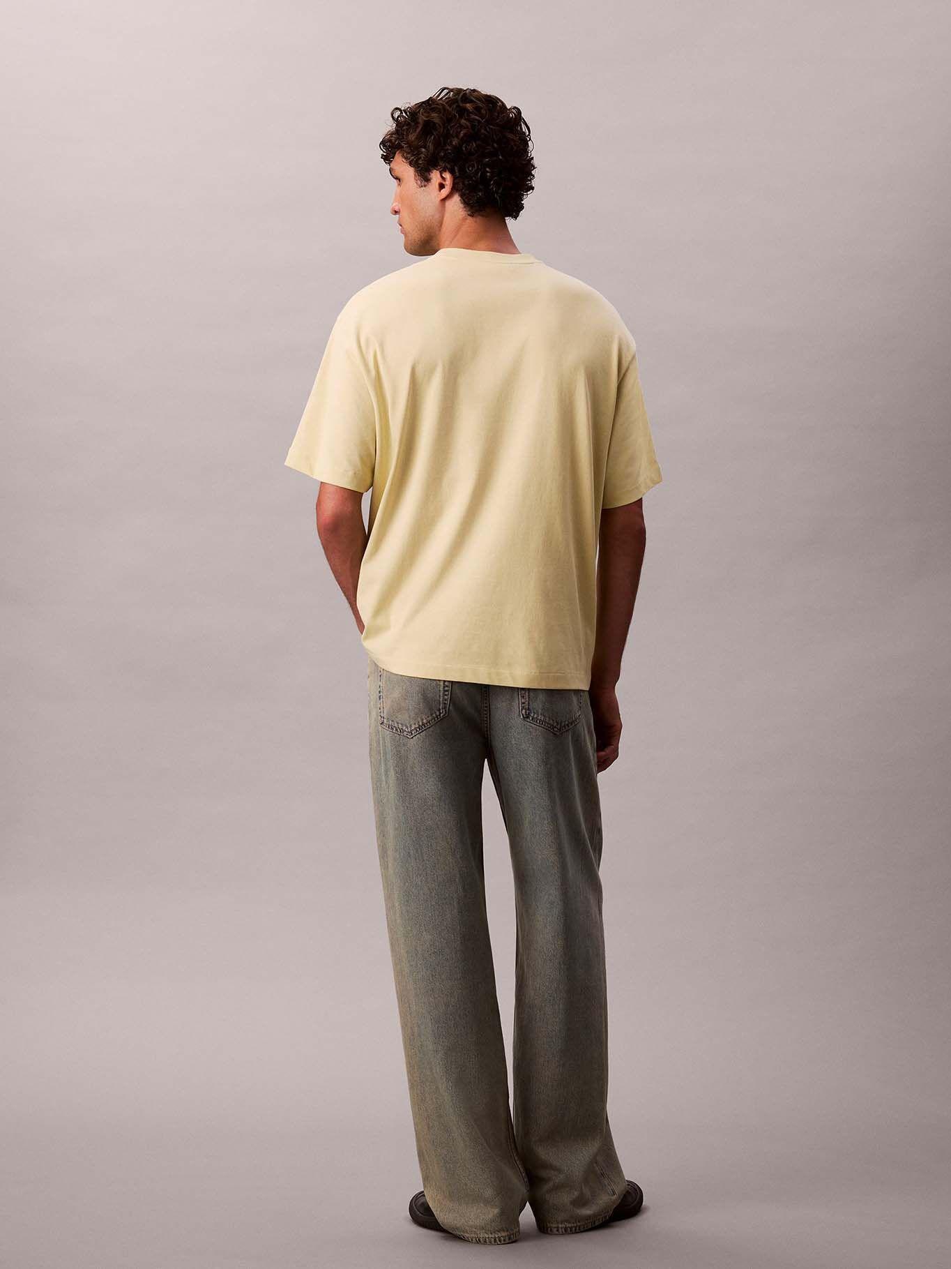 Polera Relaxed Monograma Archive Amarillo Calvin Klein-2