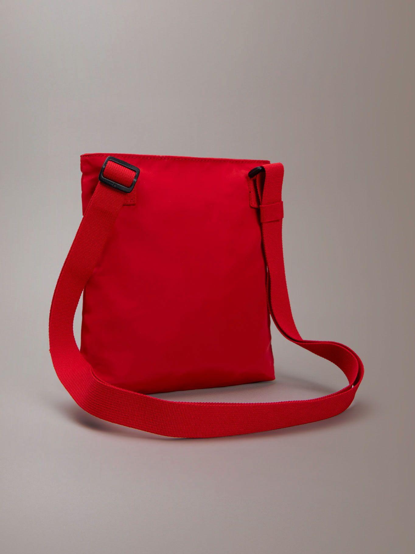 Bolso Plano Bandolera Essentials Rojo Calvin Klein-2