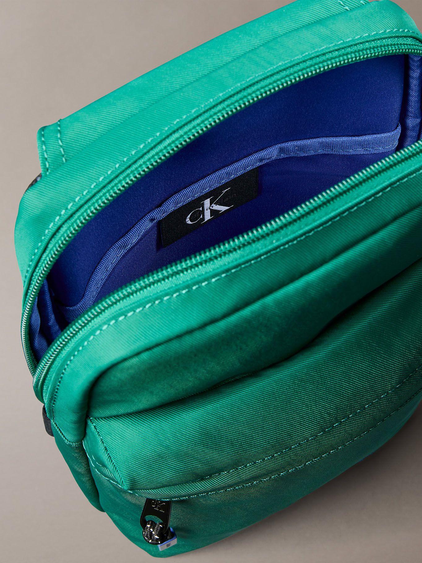 Bolso Cruzado Bold Sling Verde Calvin Klein-2