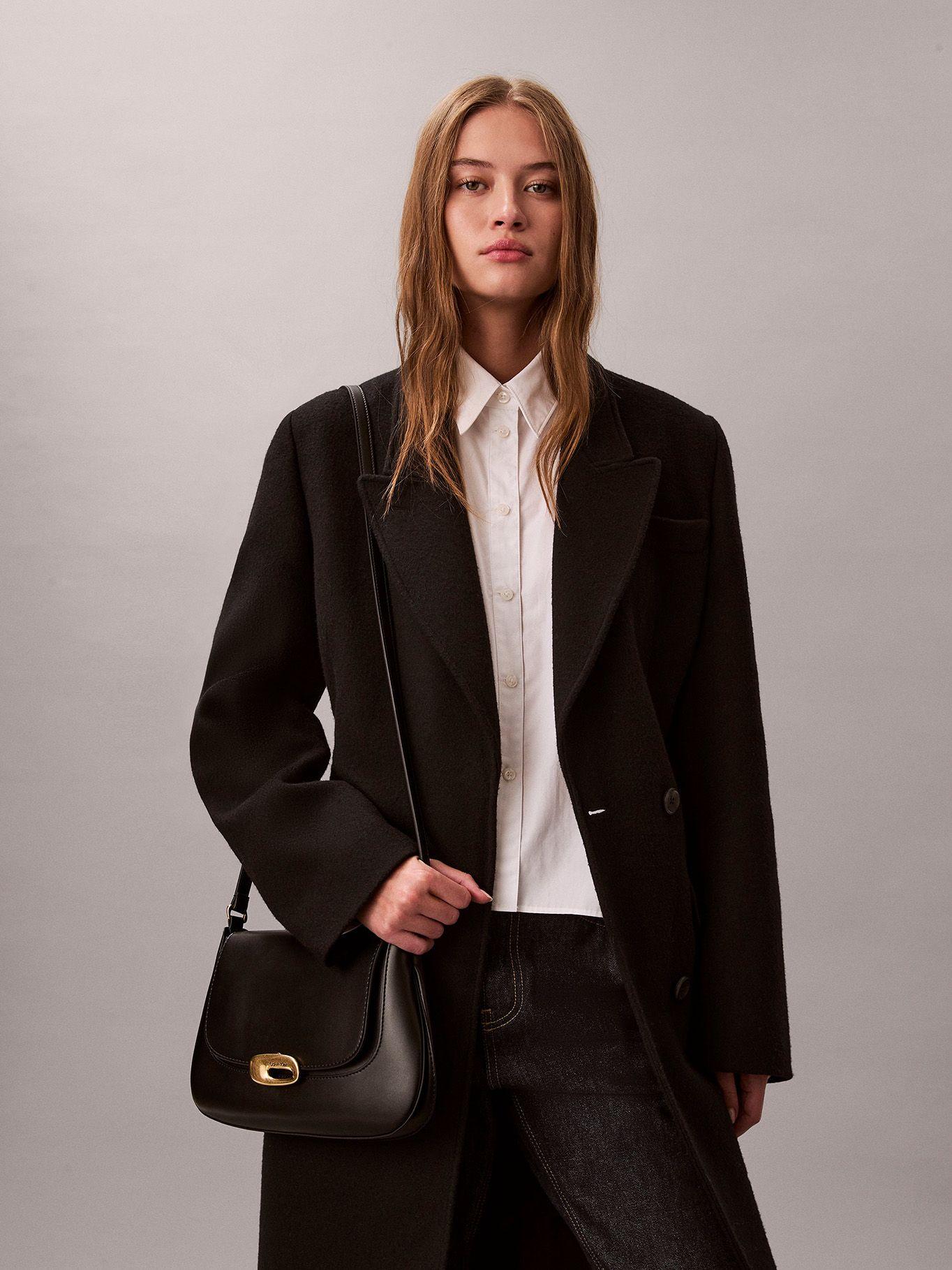 Cartera Cruzada Mediana con Solapa Negro Calvin Klein-4