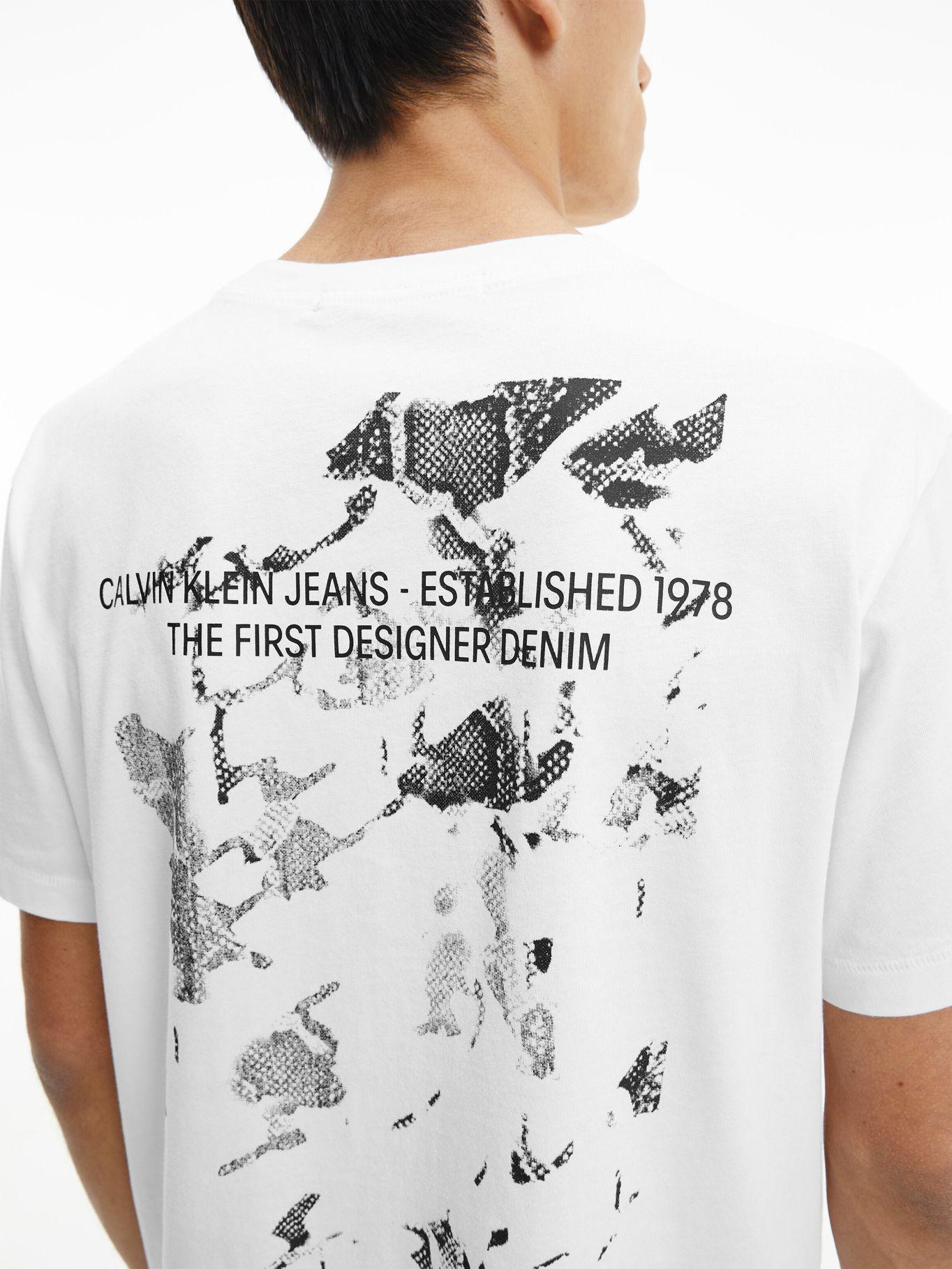 Polera Reptile Graphic Blanco Calvin Klein Hombre-2