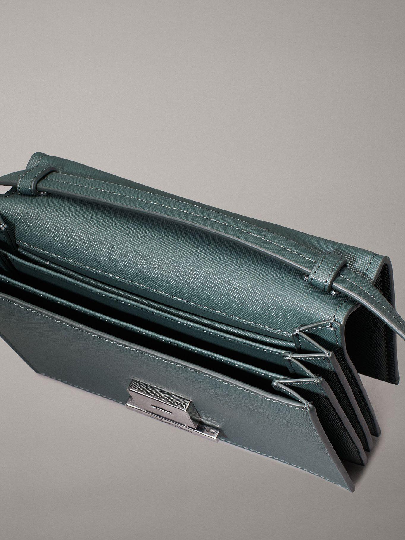 Bandolera CK Linear Verde Calvin Klein-2