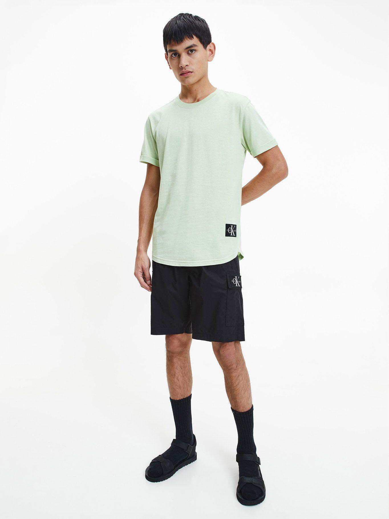 Polera Badge Turn Verde SP22 Calvin Klein-1
