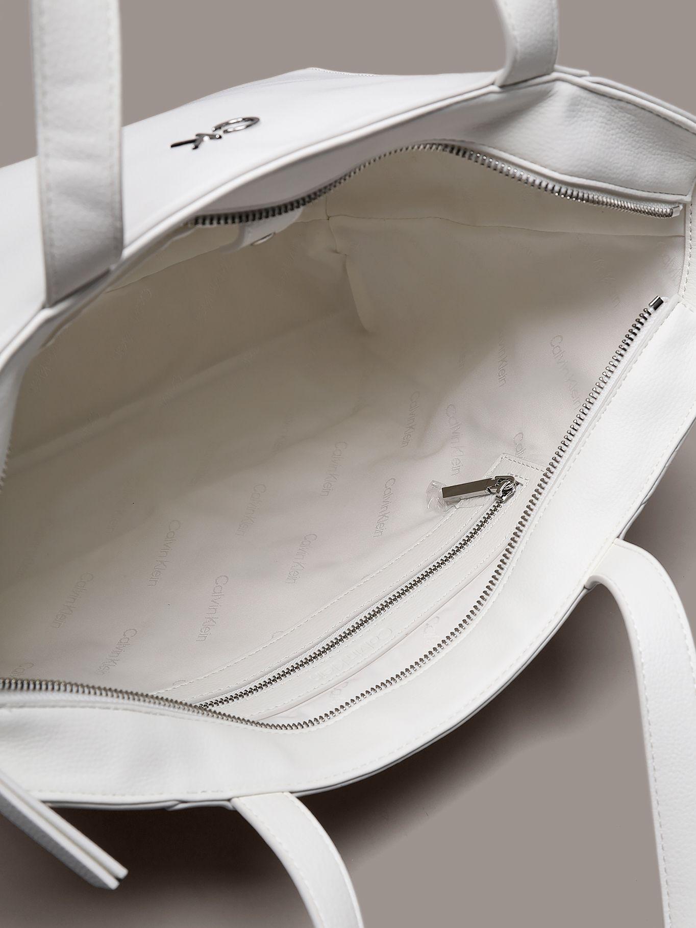 Cartera Shopper Ck Daily Blanco Calvin Klein-3