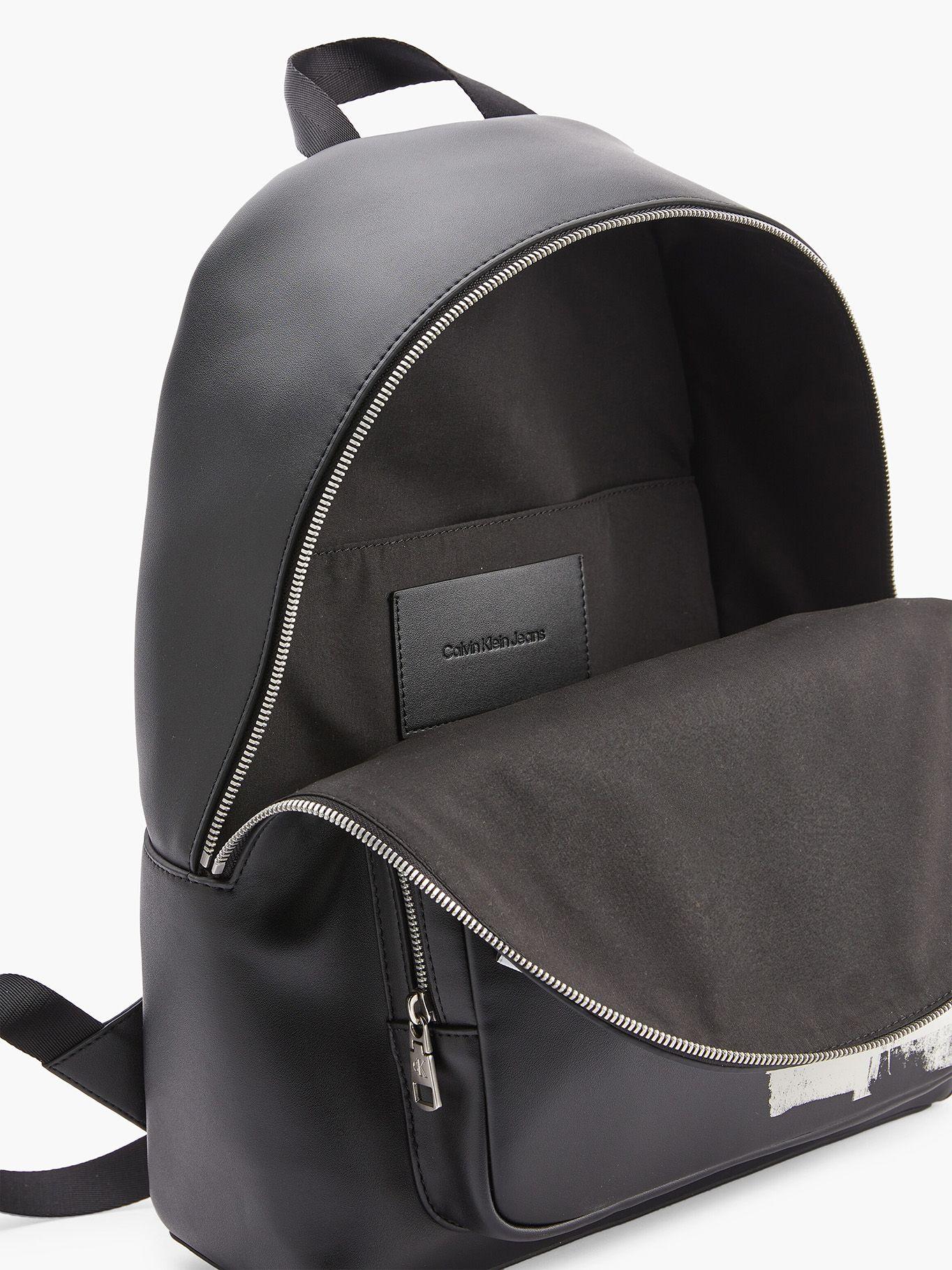 Cartera Sculpted 068 Negro Calvin Klein-2