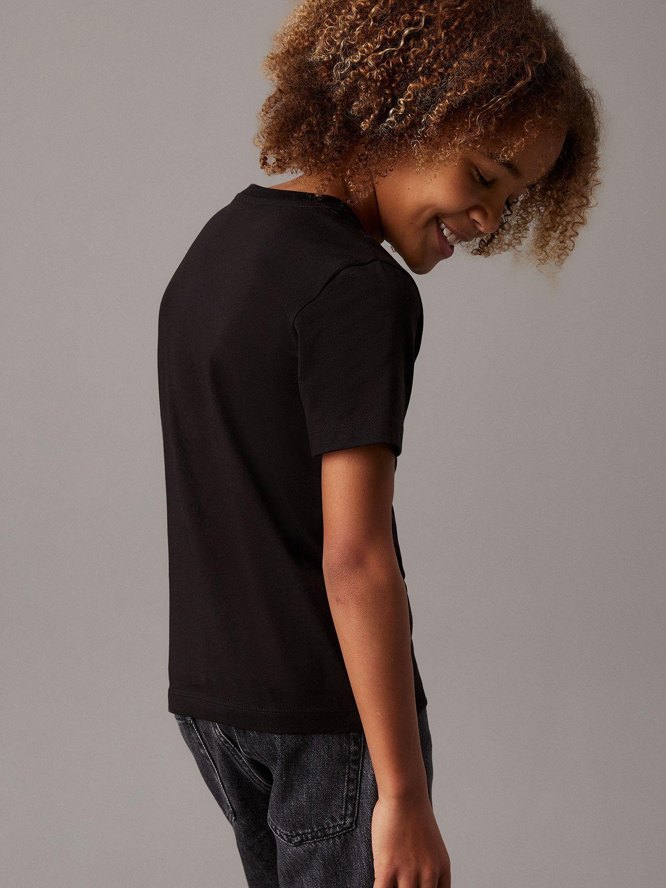 Polera Niño Good Level Regular Negro Calvin Klein-2