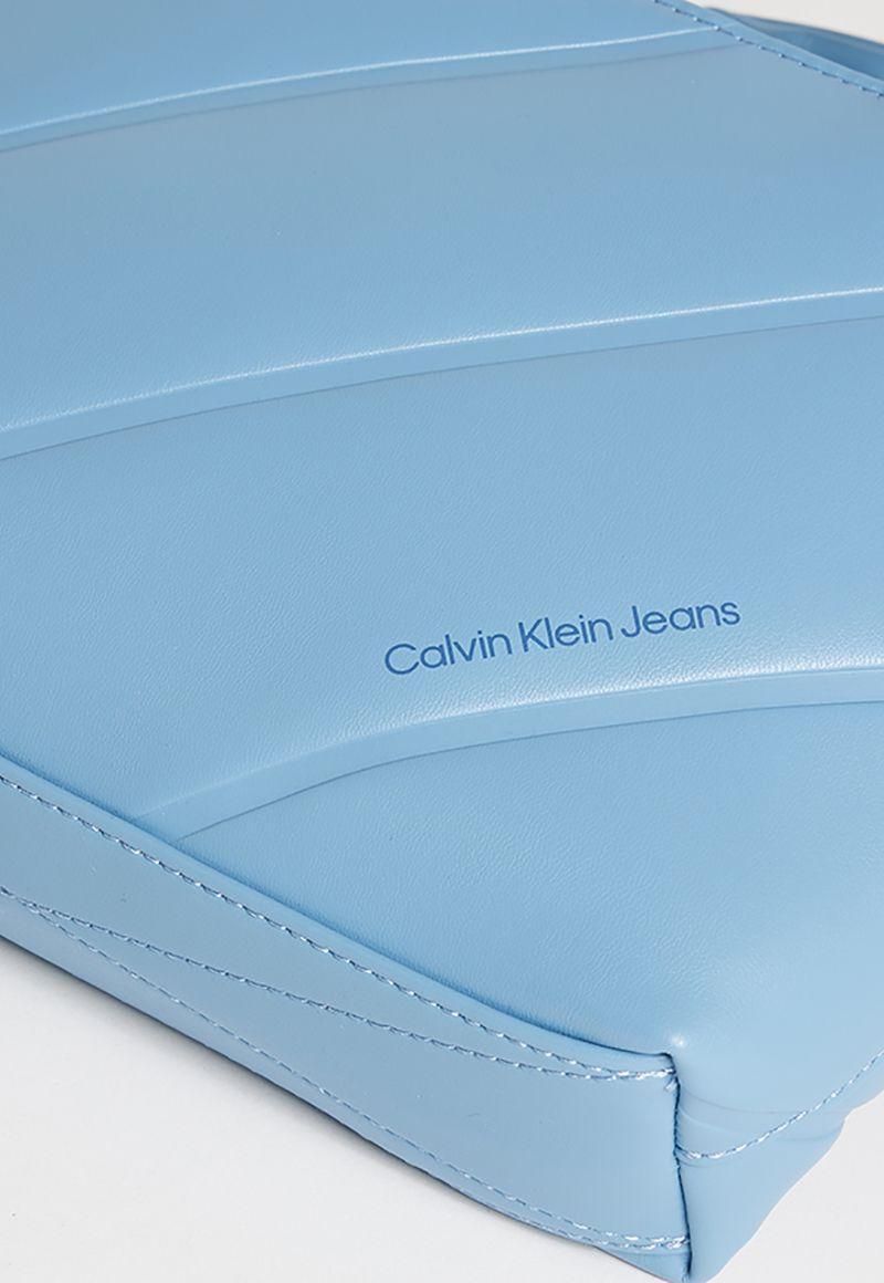 Cartera Tote Quilted Azul Calvin Klein-3