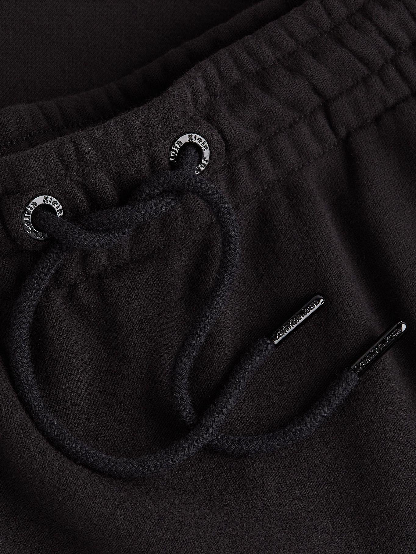 Falda Two Tone Monogram Negro Calvin Klein-1