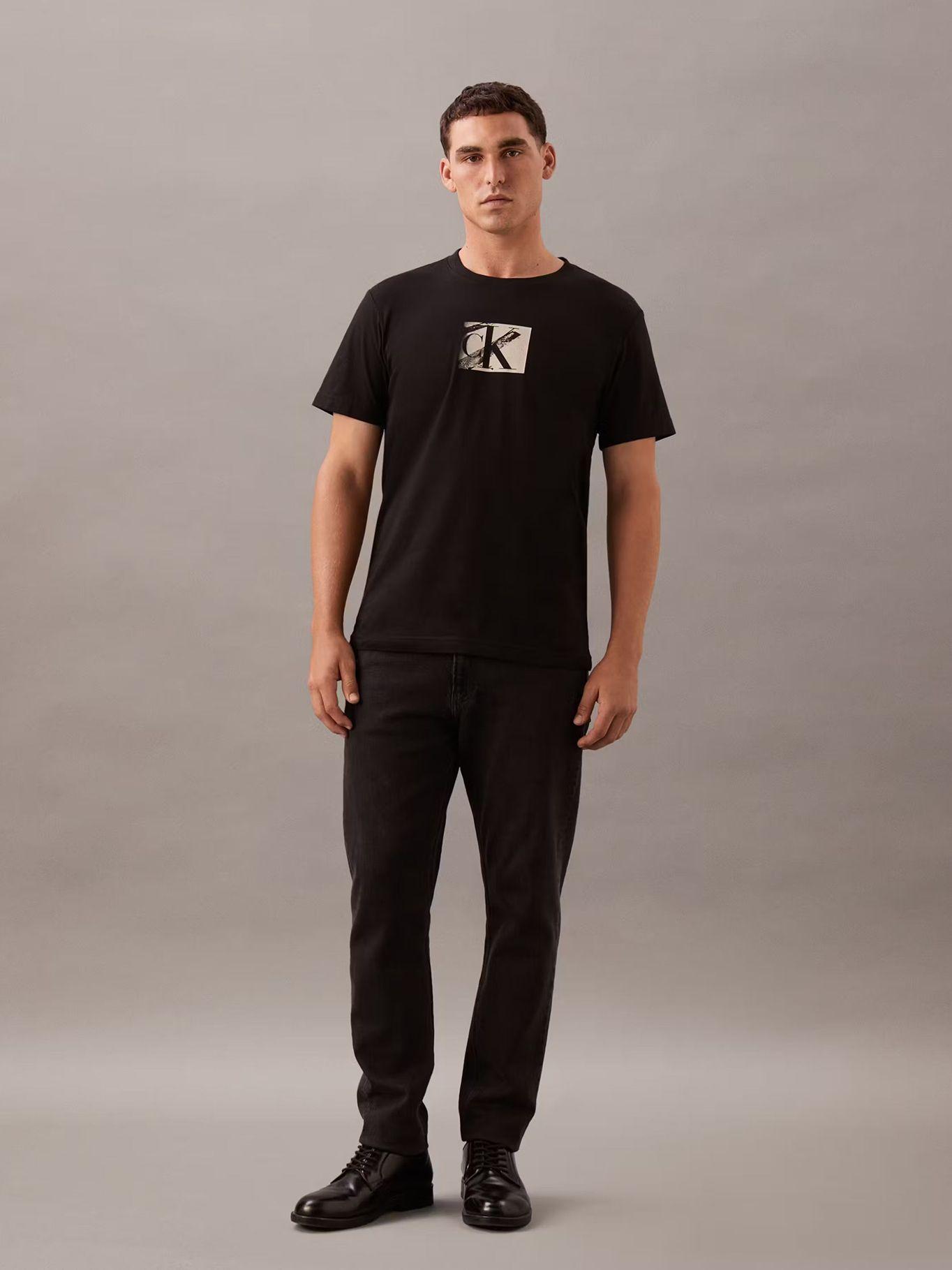 Polera con logotipo en caja pequeña Negro Calvin Klein-1
