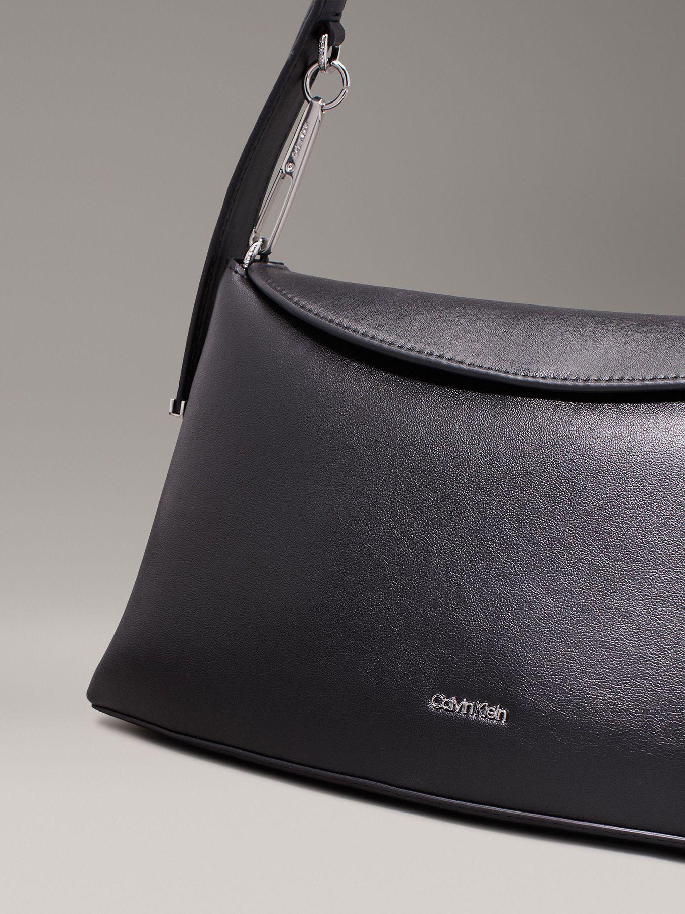 Cartera Soft Sculpt Negro Calvin Klein-3
