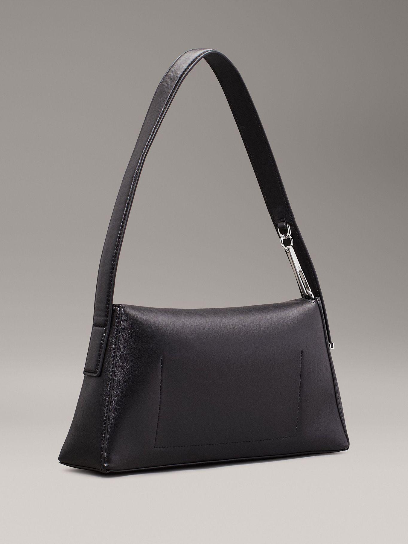 Cartera Soft Sculpt Negro Calvin Klein-4