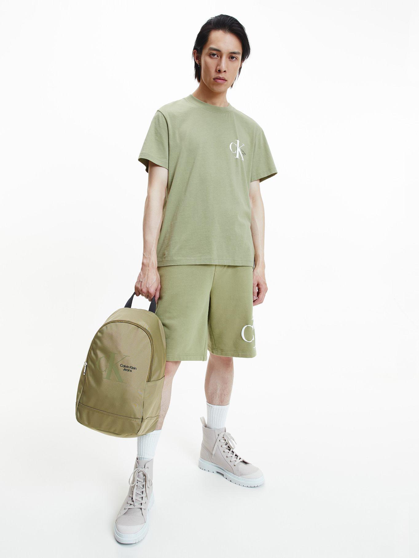 Mochila Sport Essentials Verde Olivo Calvin Klein-3