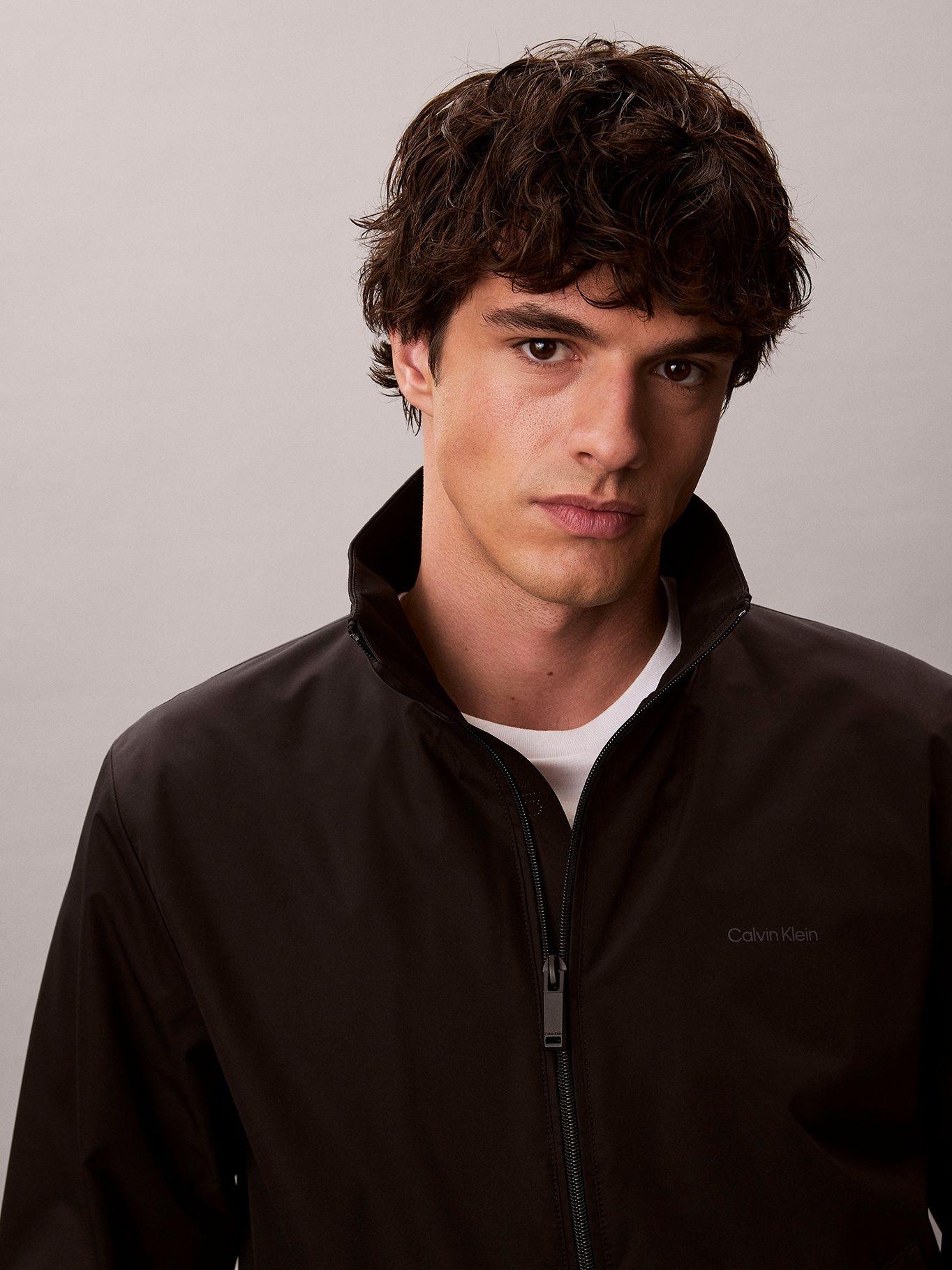 Chaqueta Cortaviento con Cuello Alto Negro Calvin Klein-5