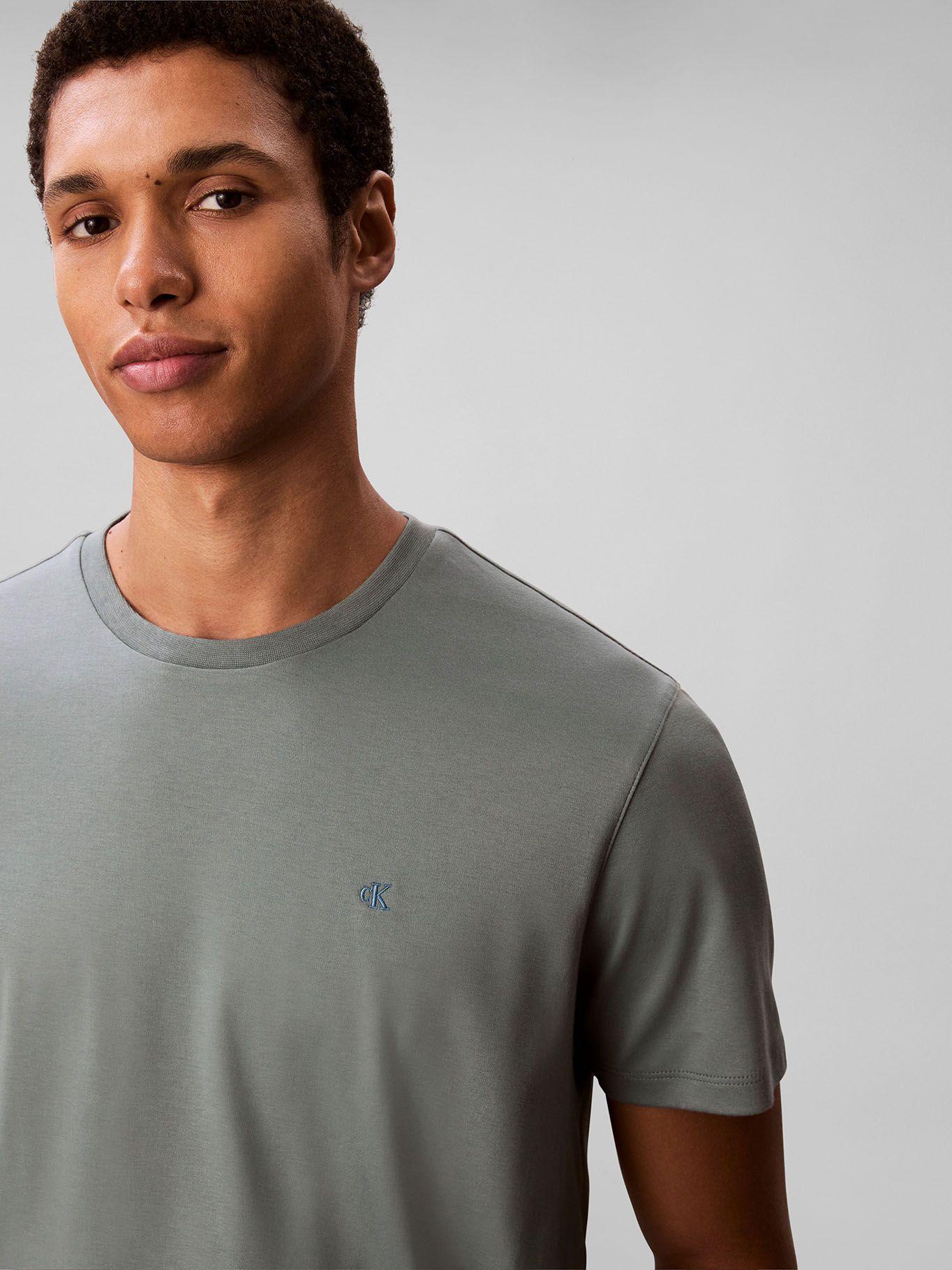 Polera Supima con Logo Bordado Verde Calvin Klein-3