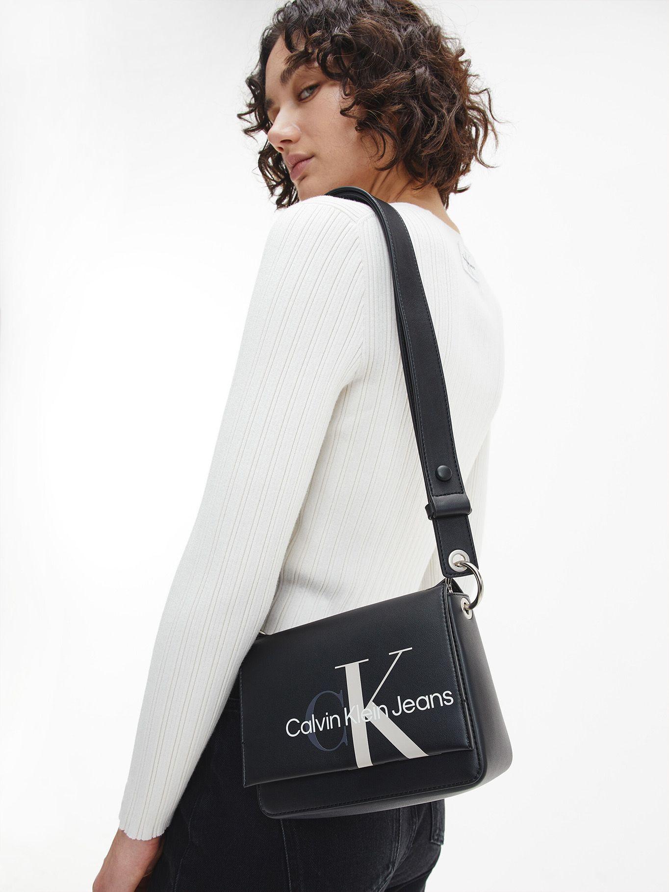 Cartera Xbody Sculpted Negro Calvin Klein-3