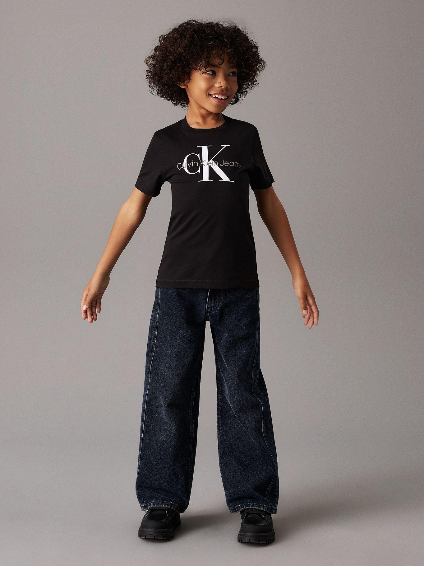 Polera Niño CK Monogram Negro Calvin Klein-2