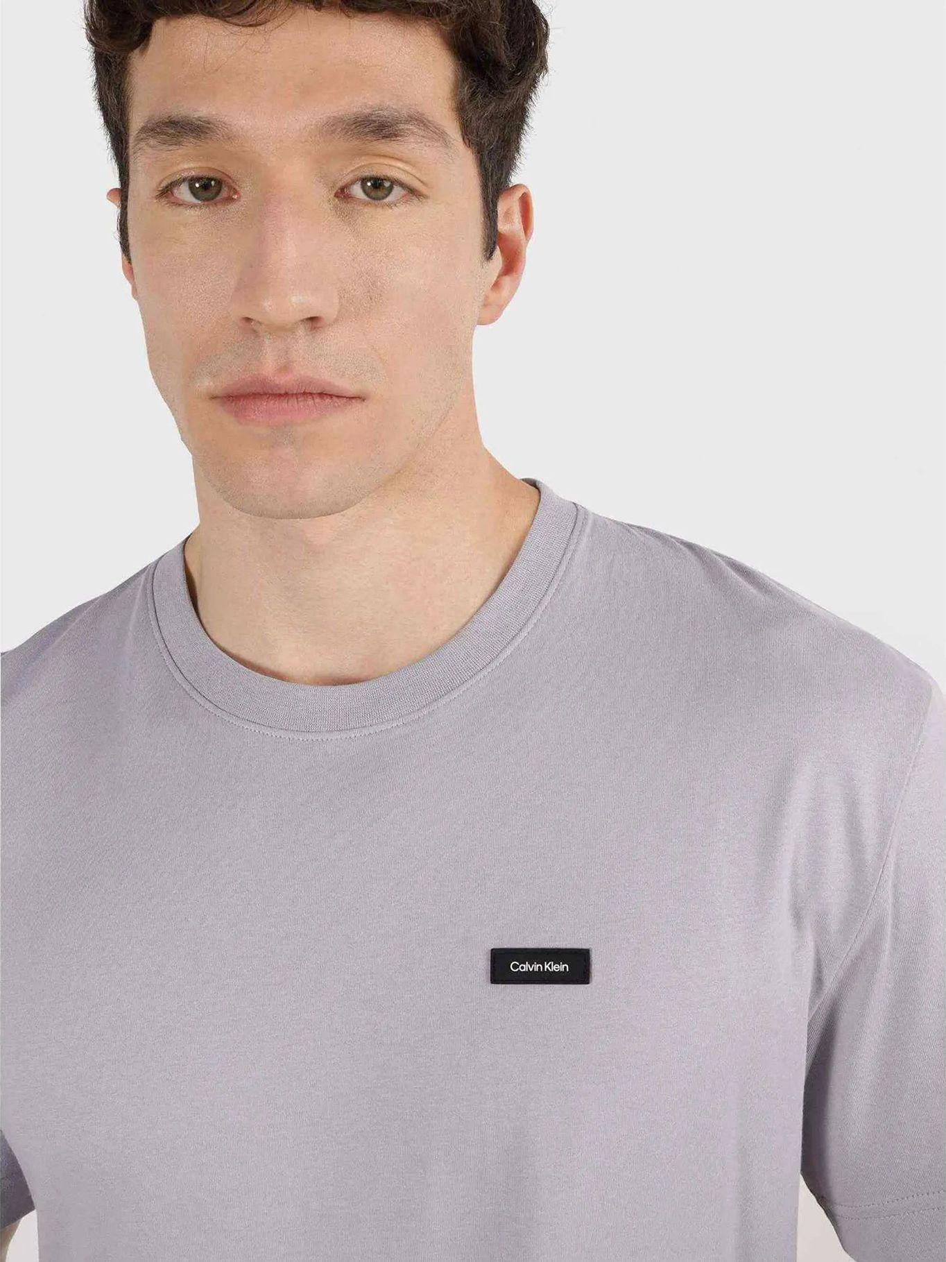 Polera Comfort Fit  Gris Calvin Klein-3