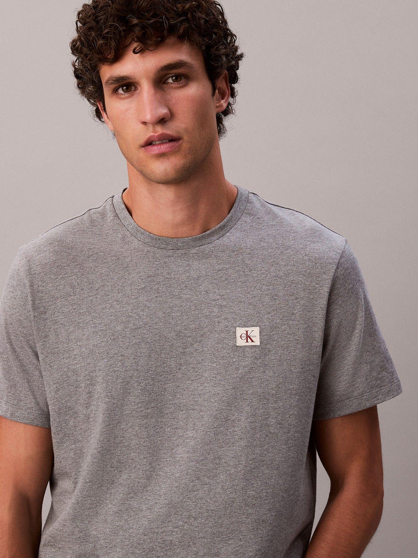 Polera Monograma Bagde 30S Gris Calvin Klein-4