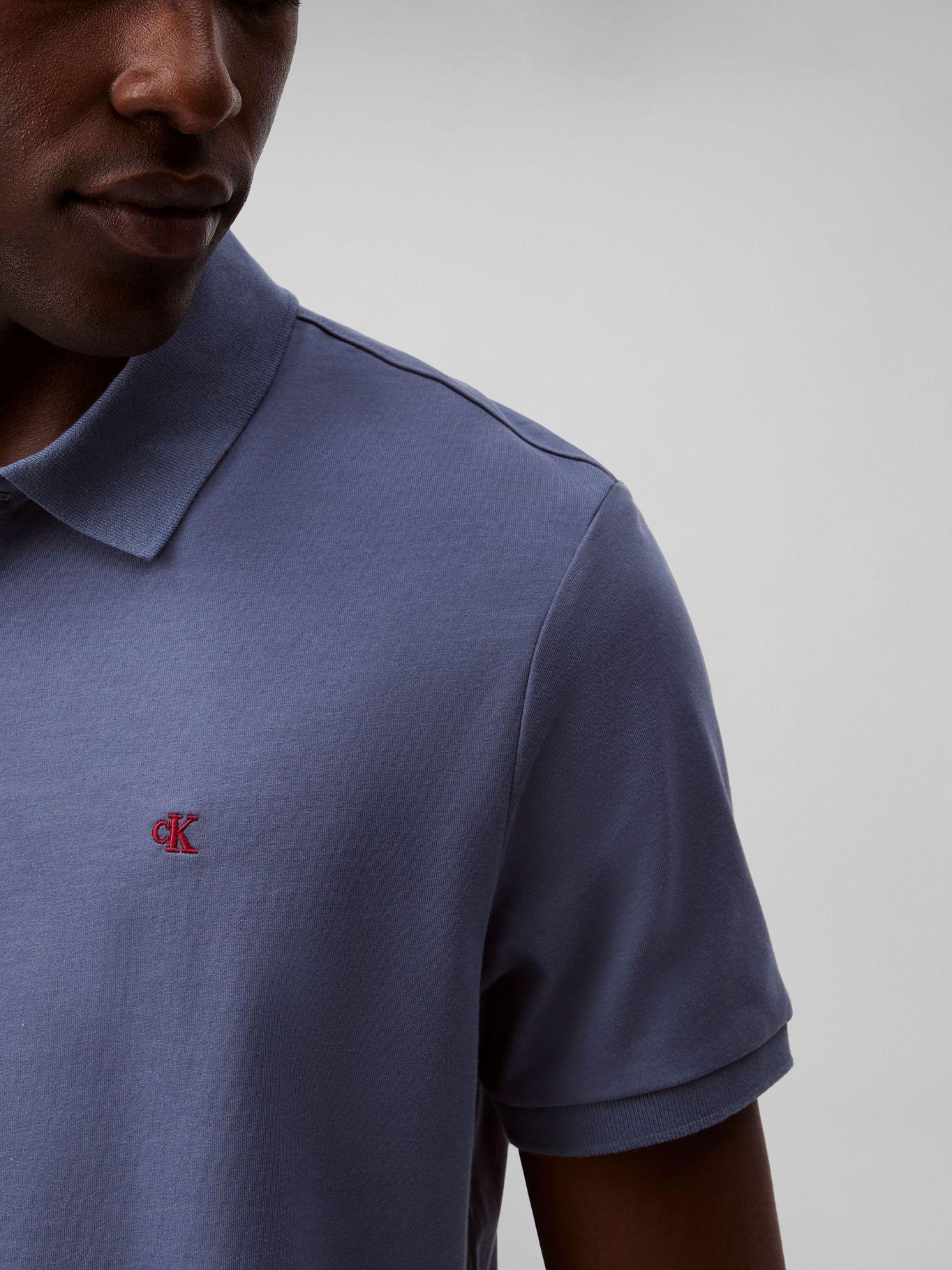 Polo con Monograma Bordado Morado Calvin Klein-3