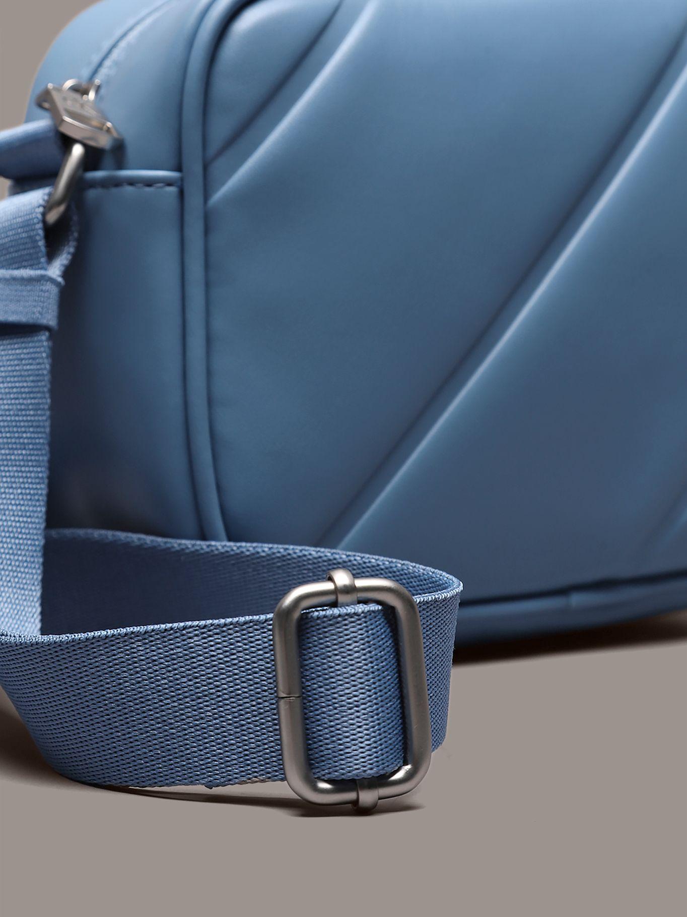 Bandolera Quilted Azul Calvin Klein-2