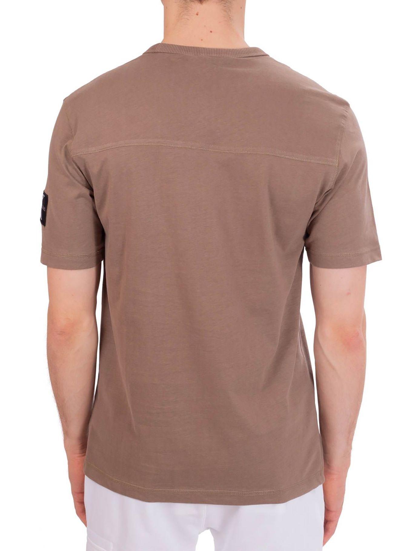 Camiseta de algodón orgánico con insignia Café claro Calvin Klein J30J314051-PE5-1