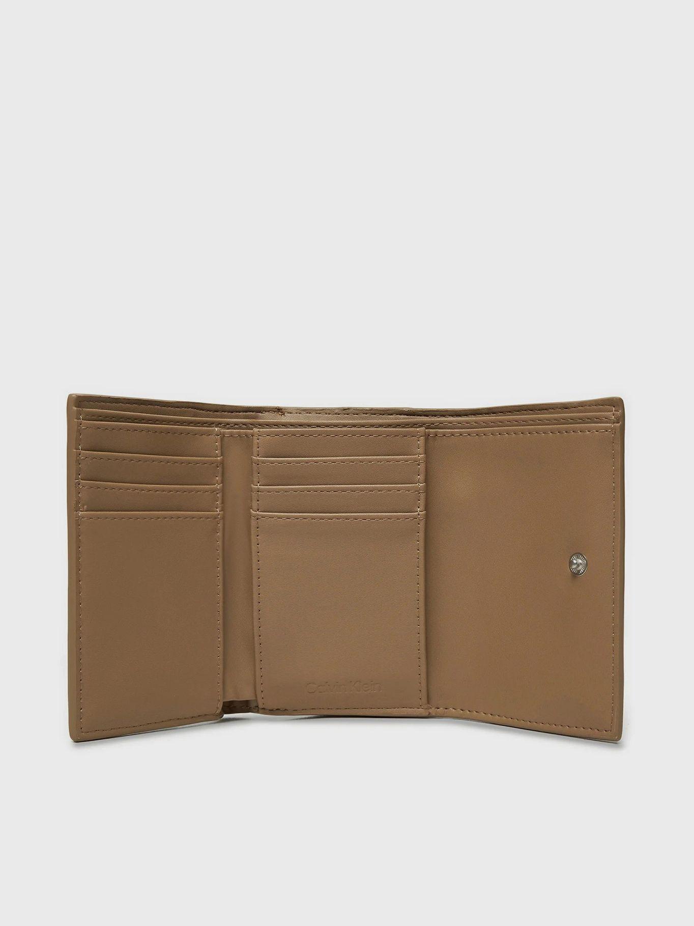 Billetera Ck Plaque Small Café Calvin Klein-2