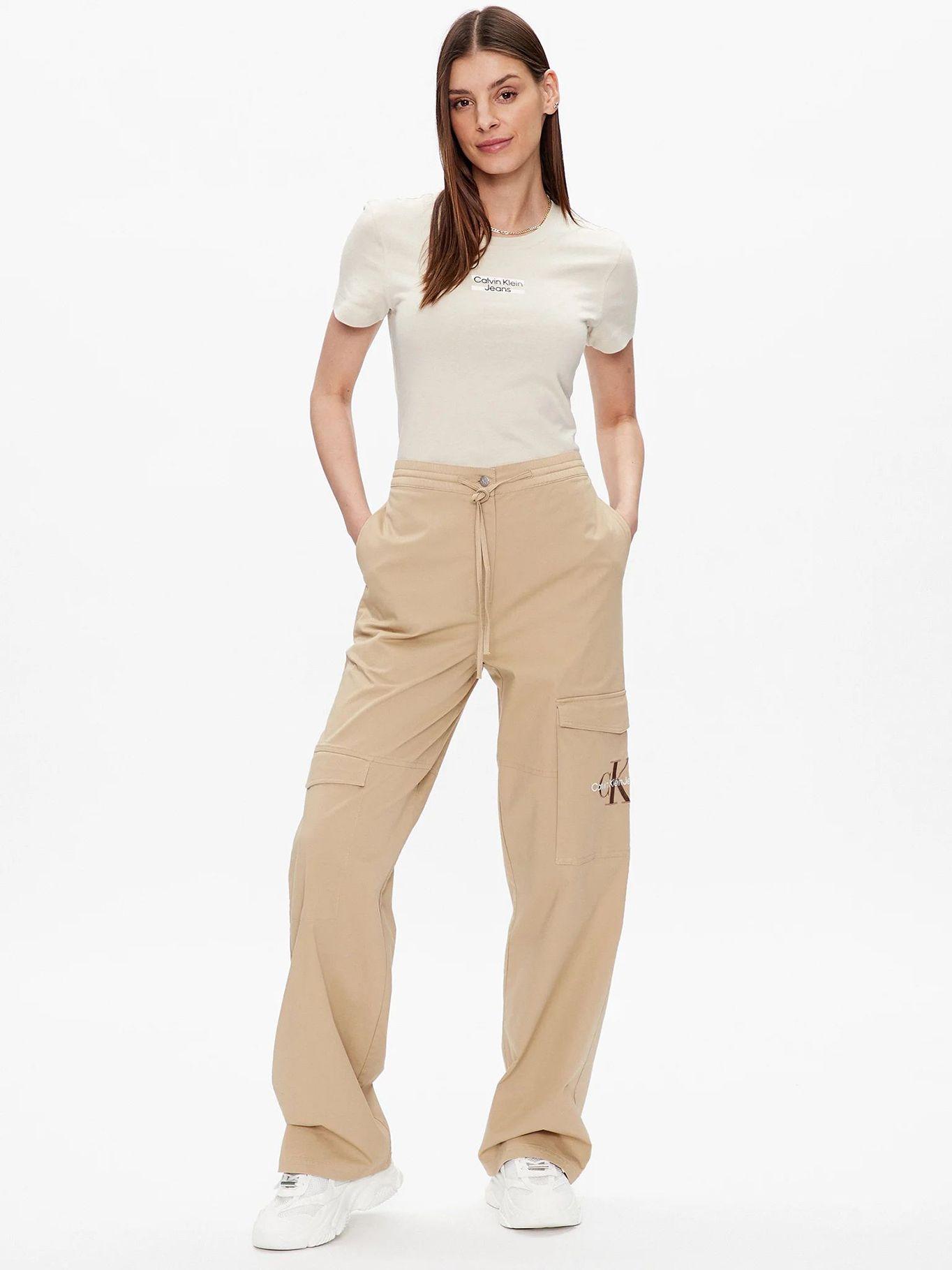 Camiseta con logo Beige Calvin Klein J20J220720-ACI-1