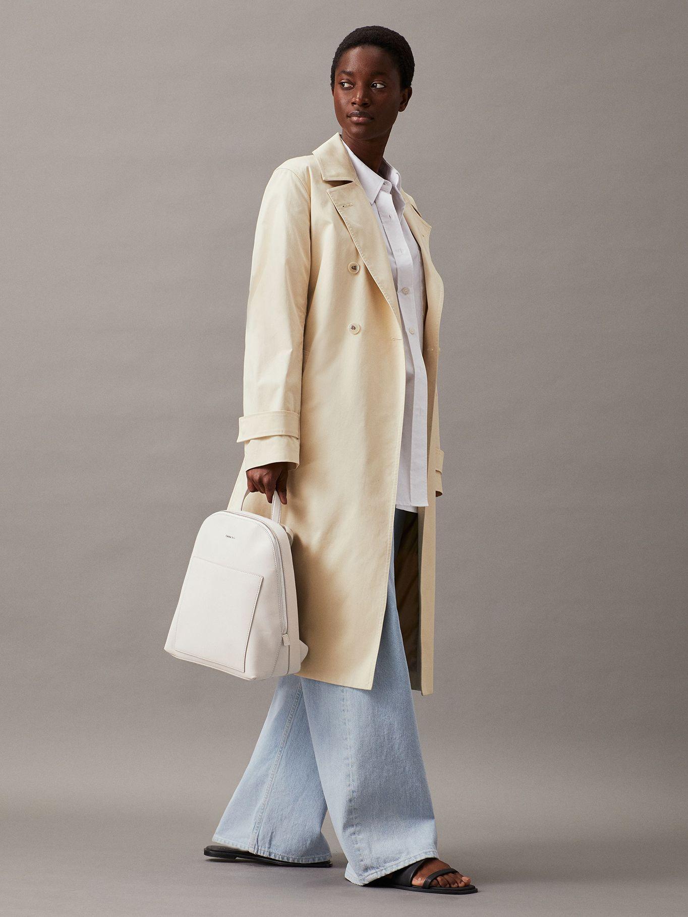 Mochila CK must Dome Blanco Calvin Klein-4