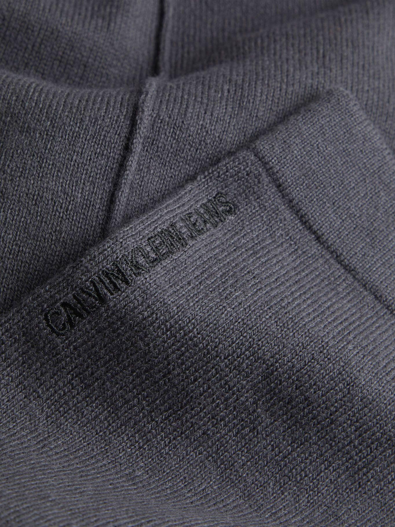 Suéter Micro Branding V-Neck Gris Calvin Klein-1