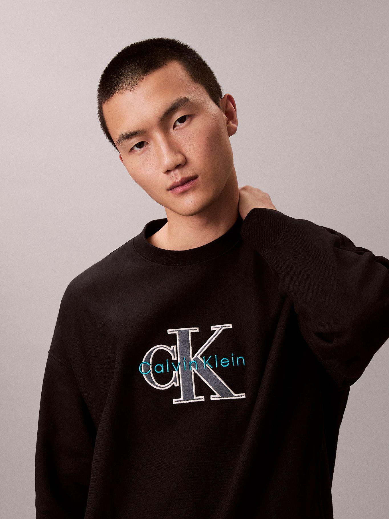 Polerón con Monologo Estampado Negro Calvin Klein-4