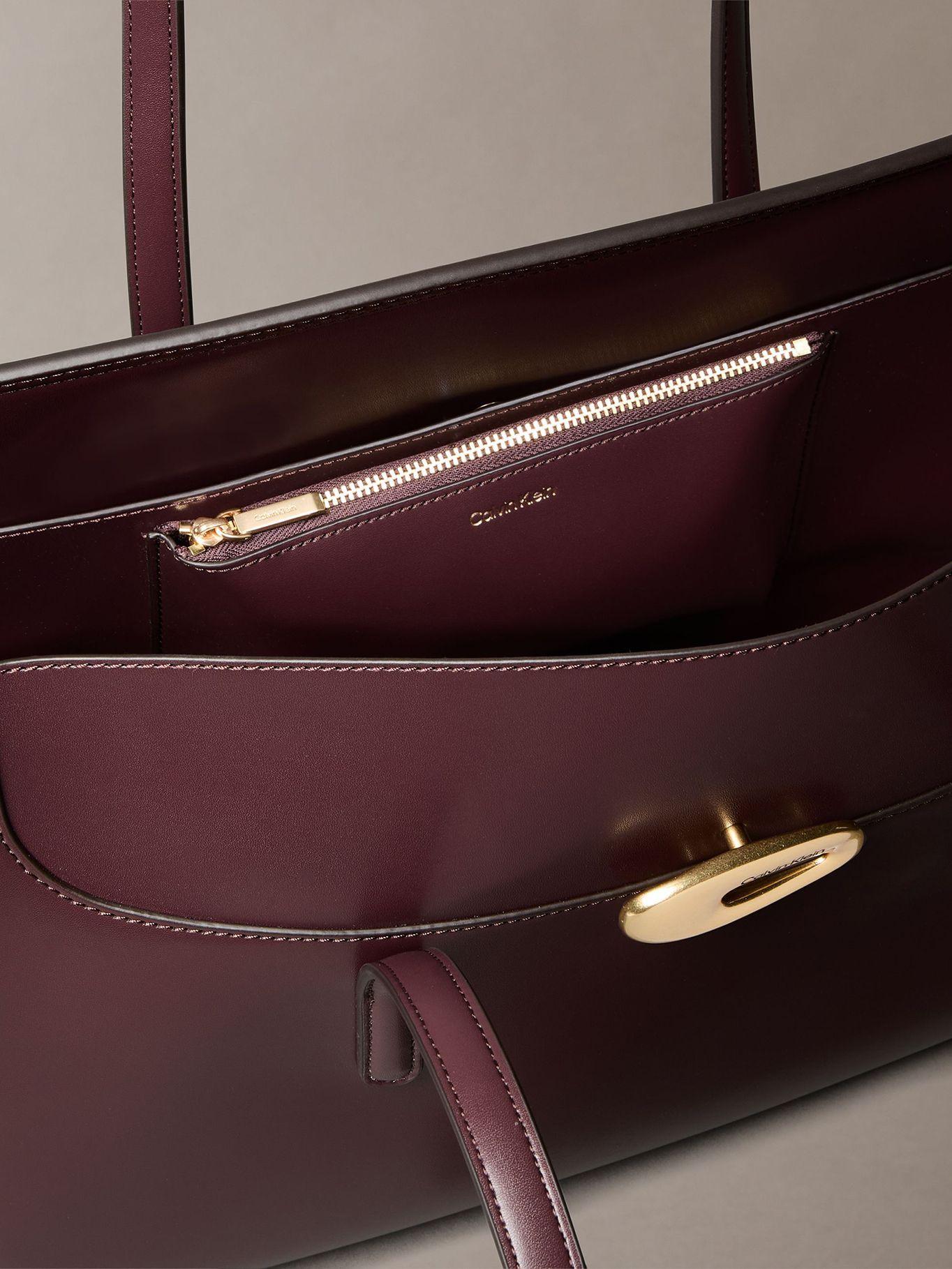 Cartera Tote Con Solapa Superior Marrón Calvin Klein-3