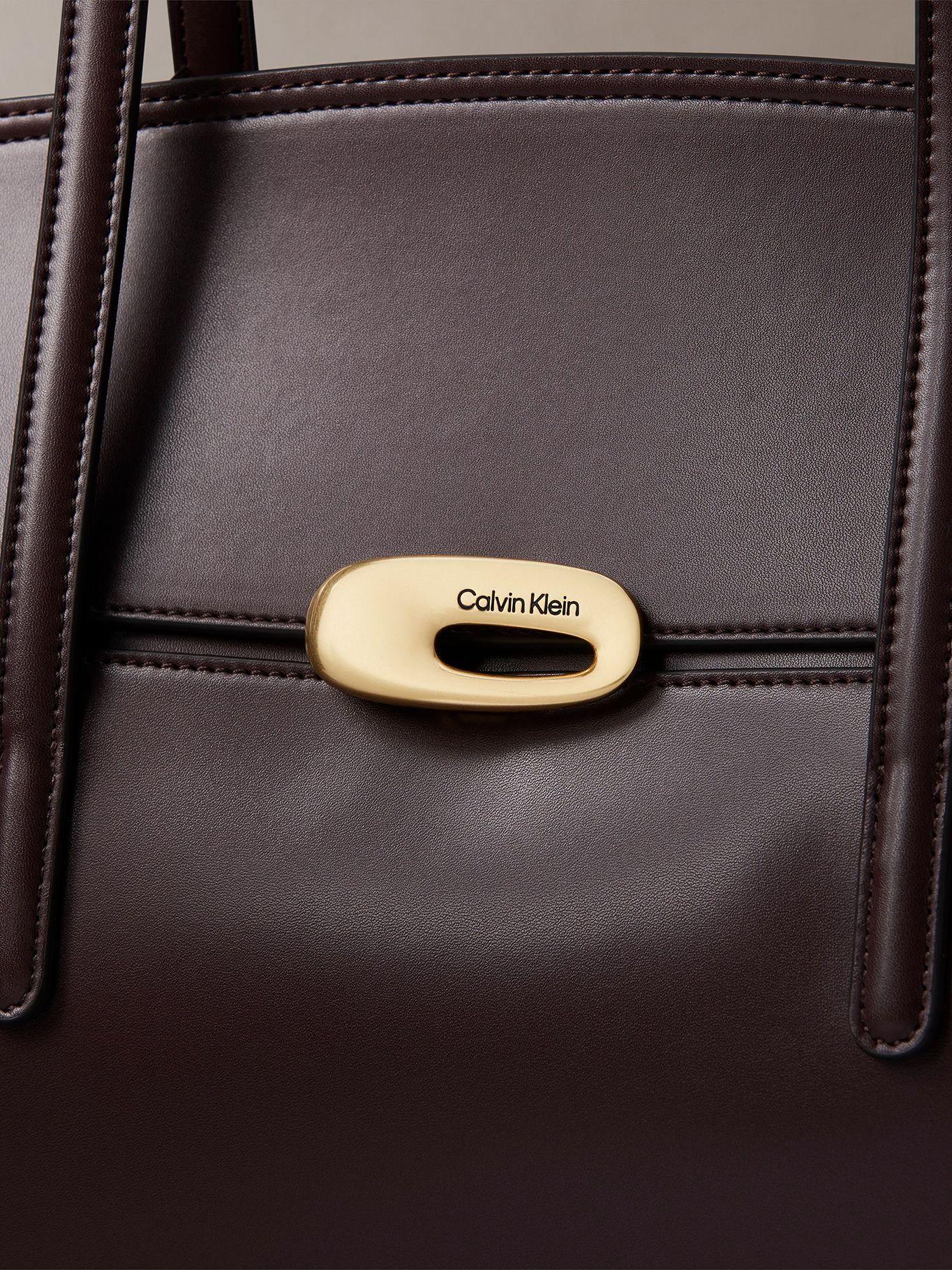 Cartera Tote Con Solapa Superior Marrón Calvin Klein-4