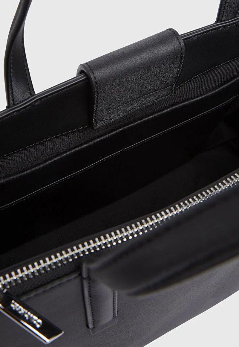 Cartera Tote Ck Must Negro Calvin Klein-2