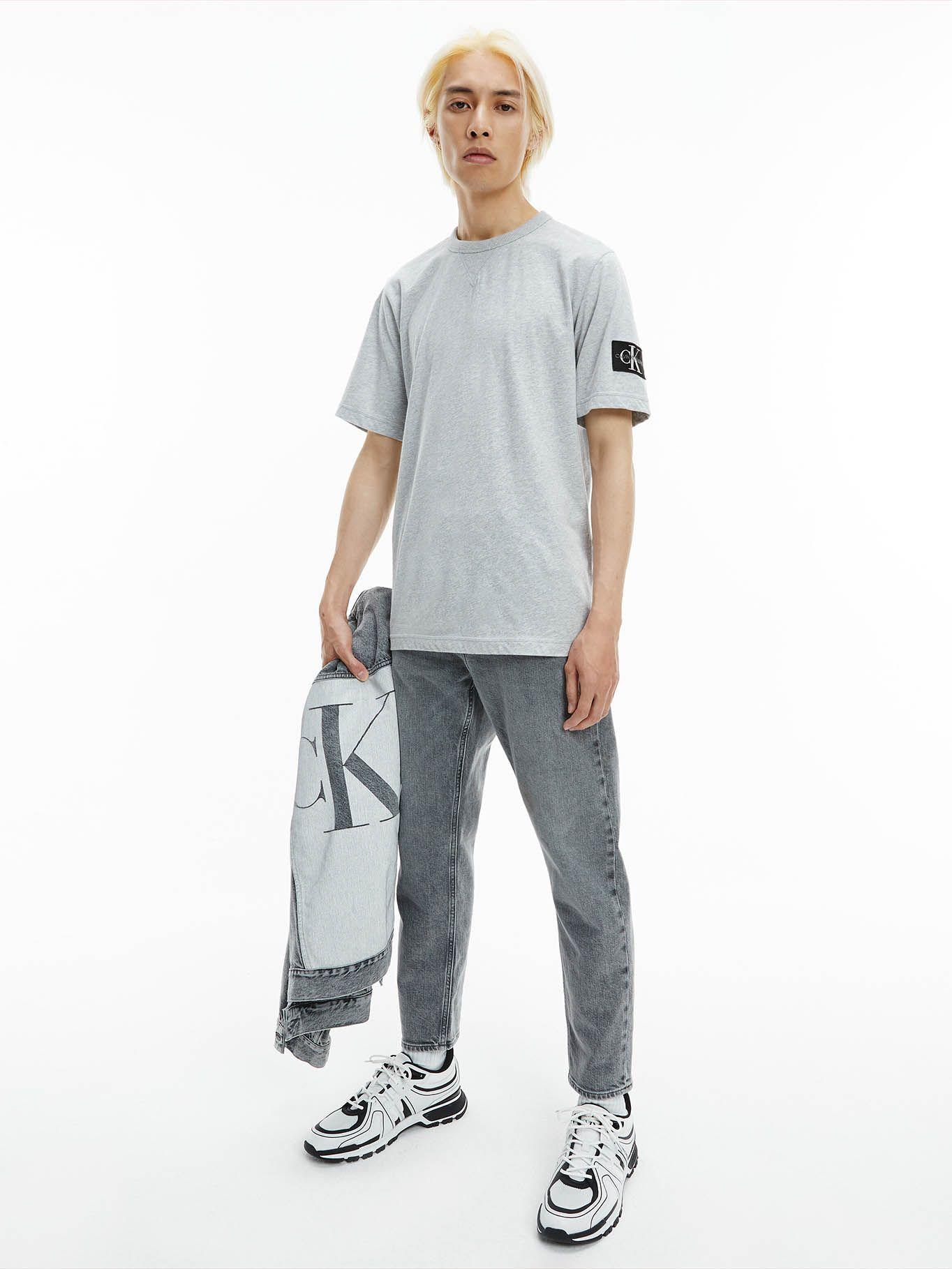 Polera Badge Gris Calvin Klein-1