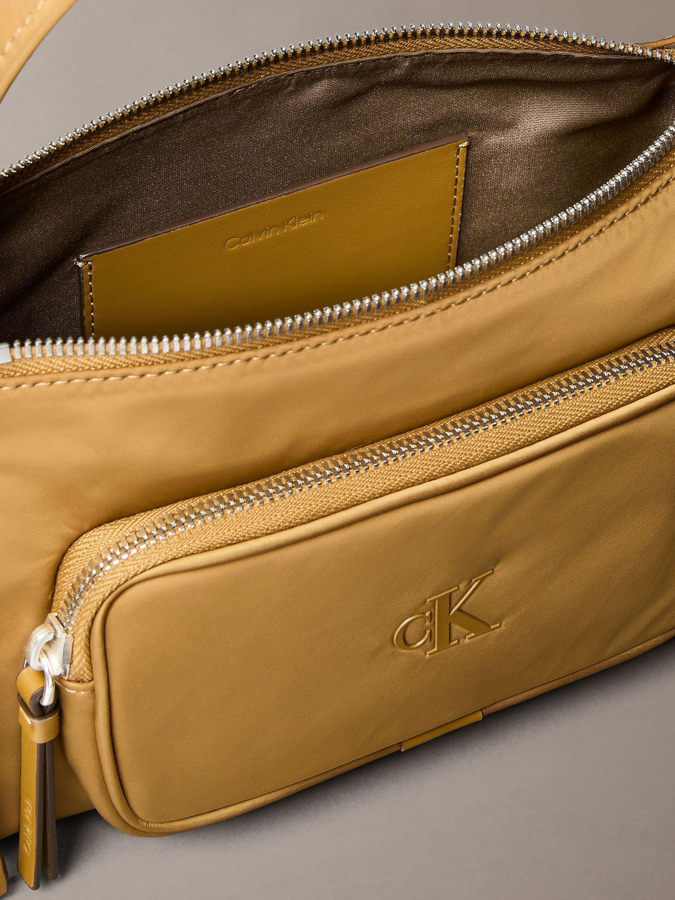 Cartera Pocket Nylon Dorado Calvin Klein-3