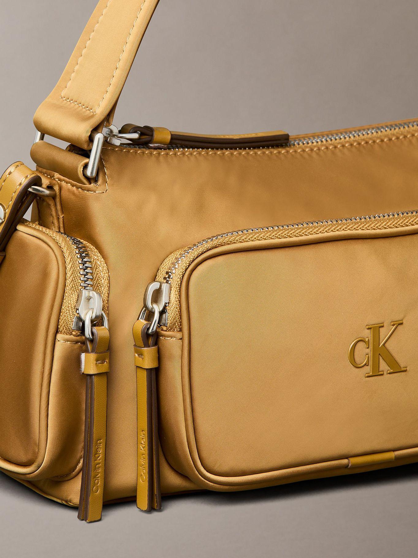 Cartera Pocket Nylon Dorado Calvin Klein-4