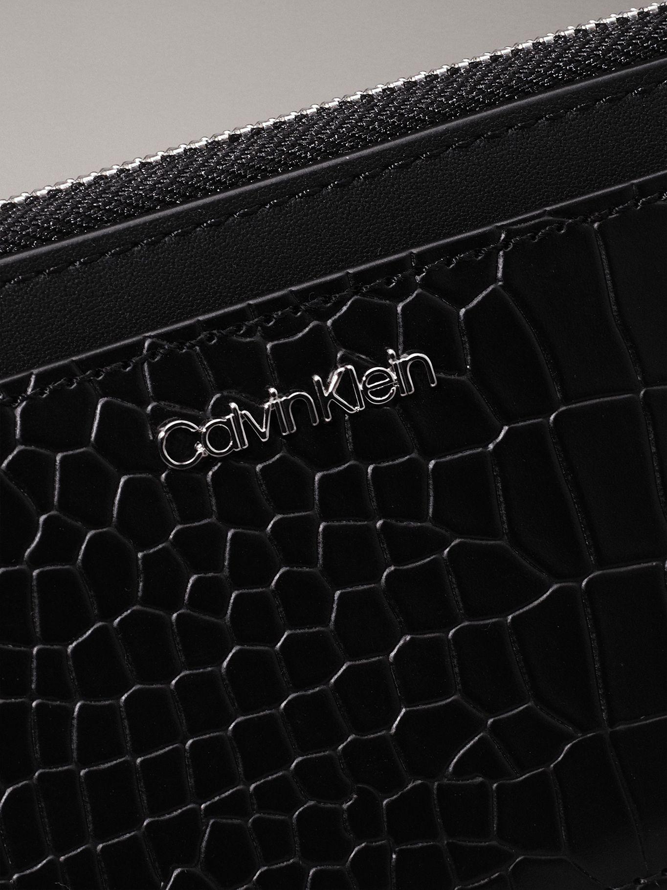 Tarjetero CK Must Croco Negro Calvin Klein-3