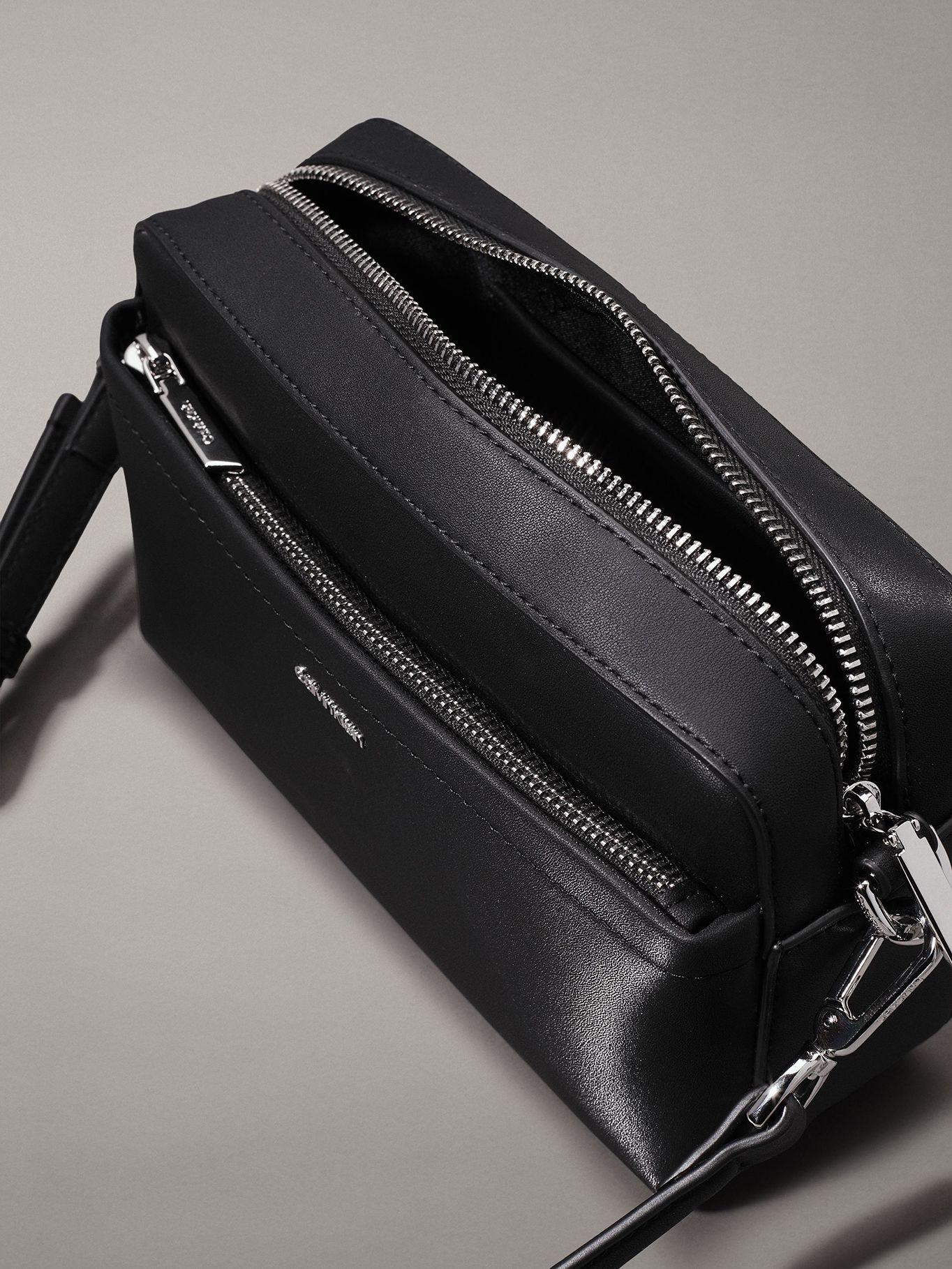 Bandolera CK Must Convertible BH Negro Calvin Klein-3