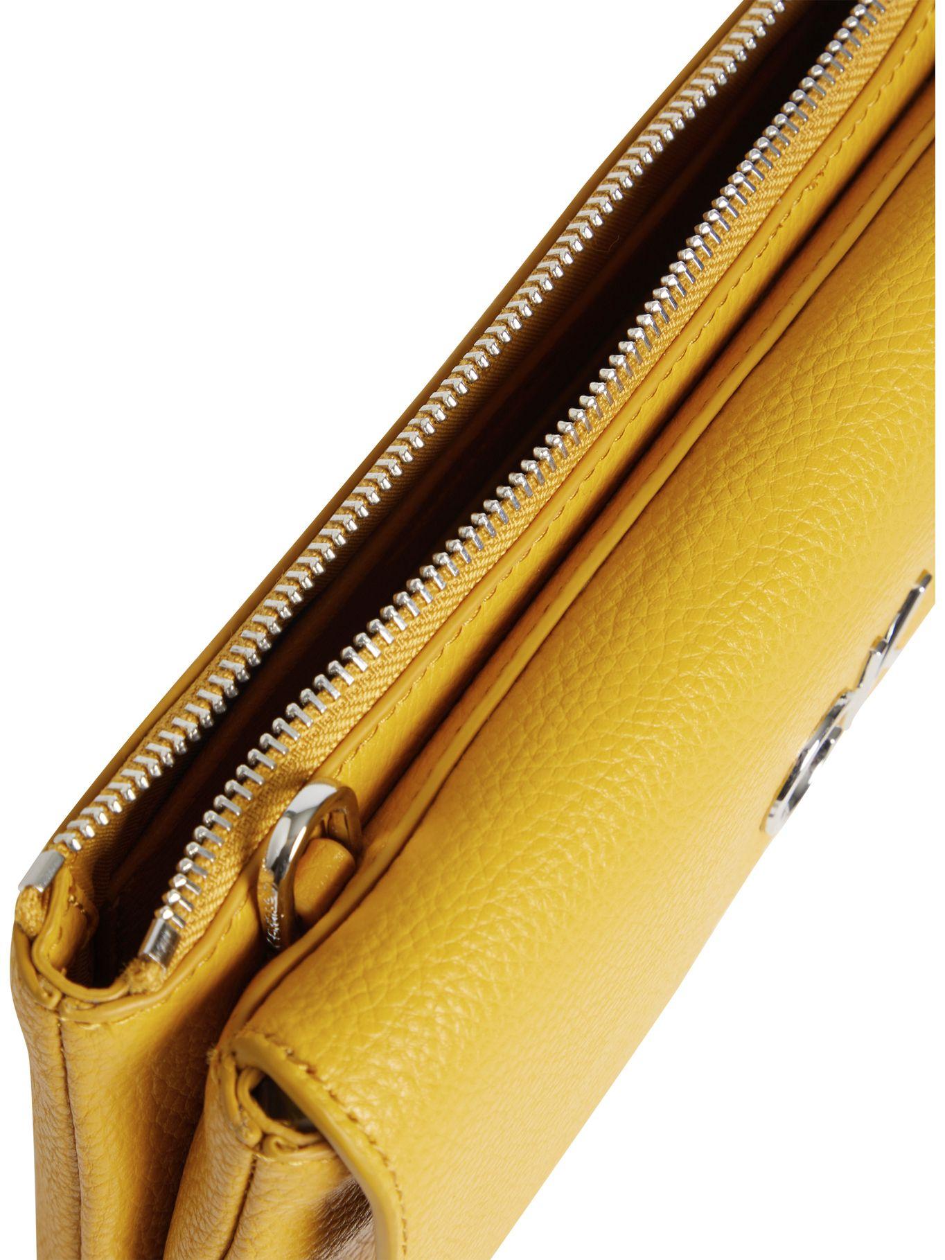 Bolso bandolera plano Dorado Calvin Klein-2