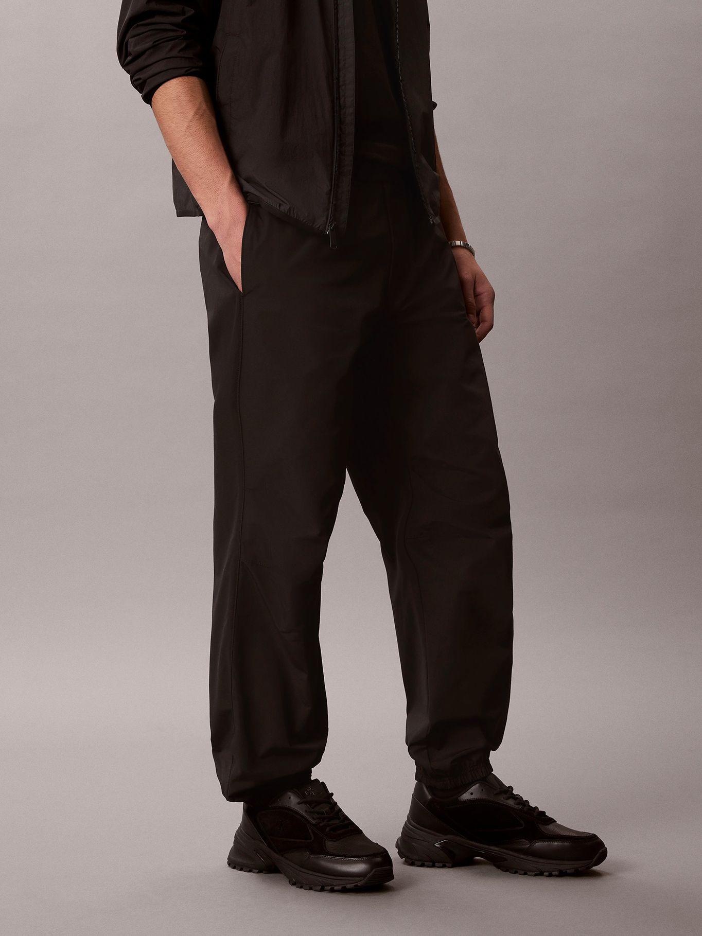 Pantalón Tipo Jogger Negro Calvin Klein-3