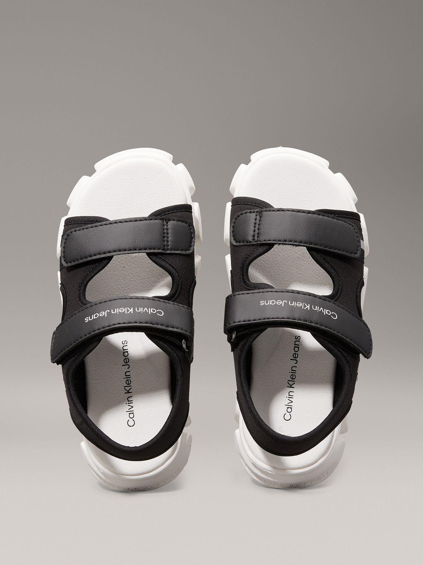 Sandalias Niño con Doble Velcro Negro Calvin Klein-2