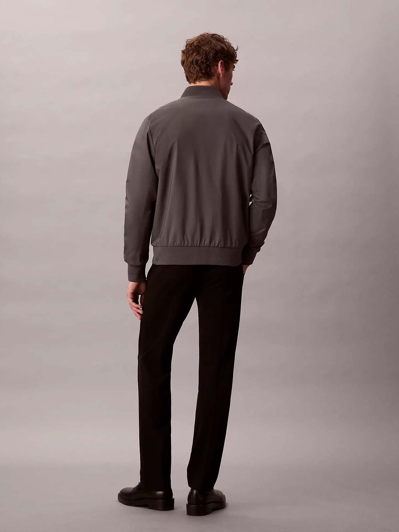 Chaqueta Matte Bomber Gris Calvin Klein-2