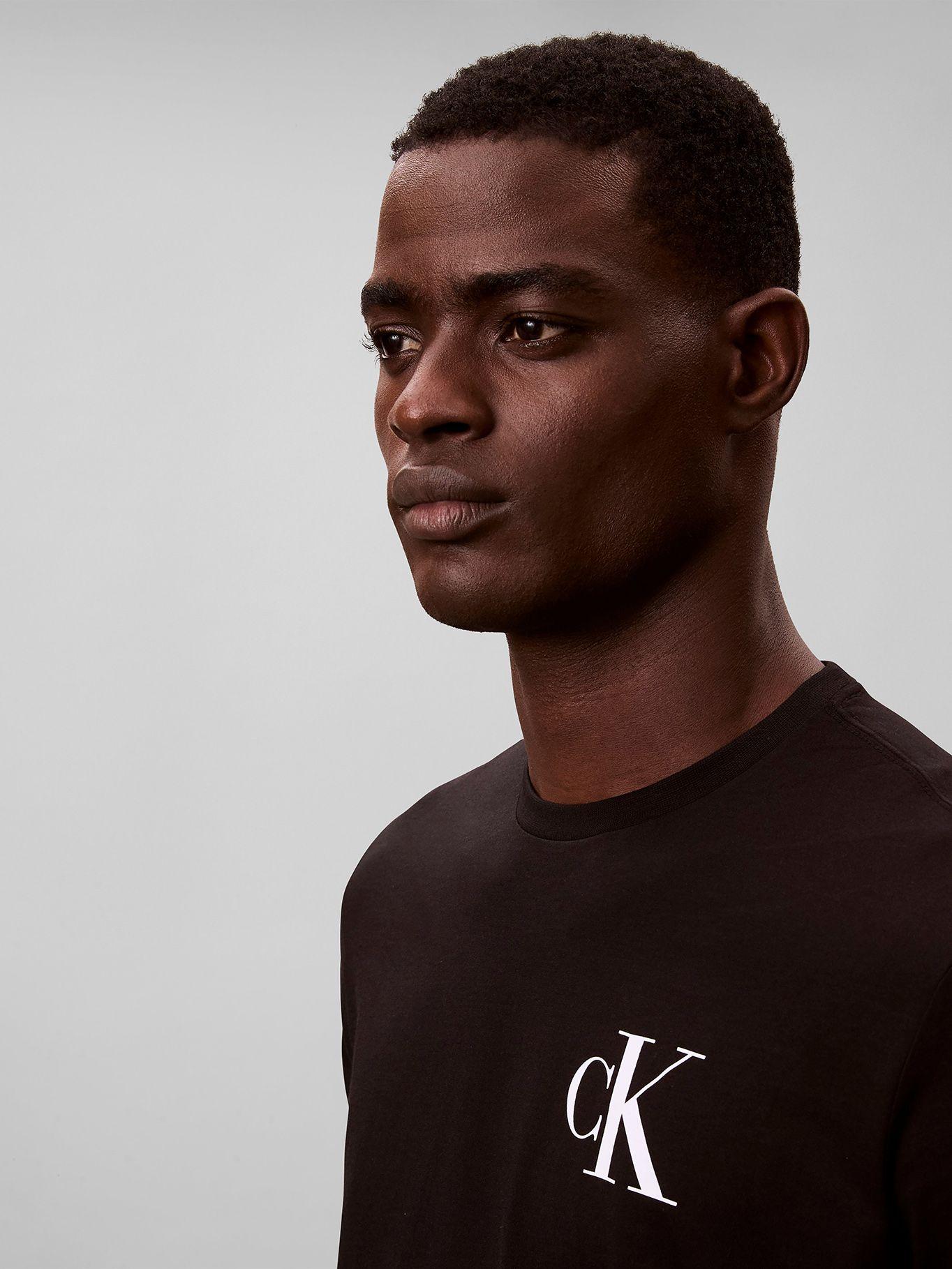 Polera con Monograma 30S Negro Calvin Klein-4