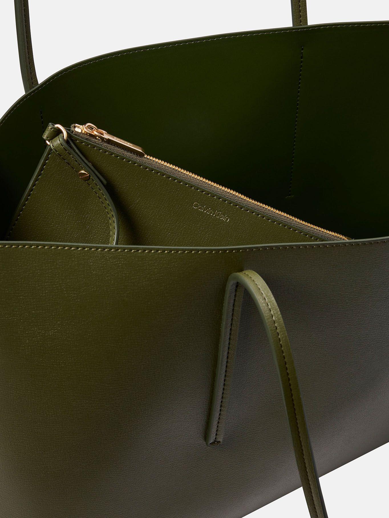 Cartera Tote Foil Logo Verde Calvin Klein-3