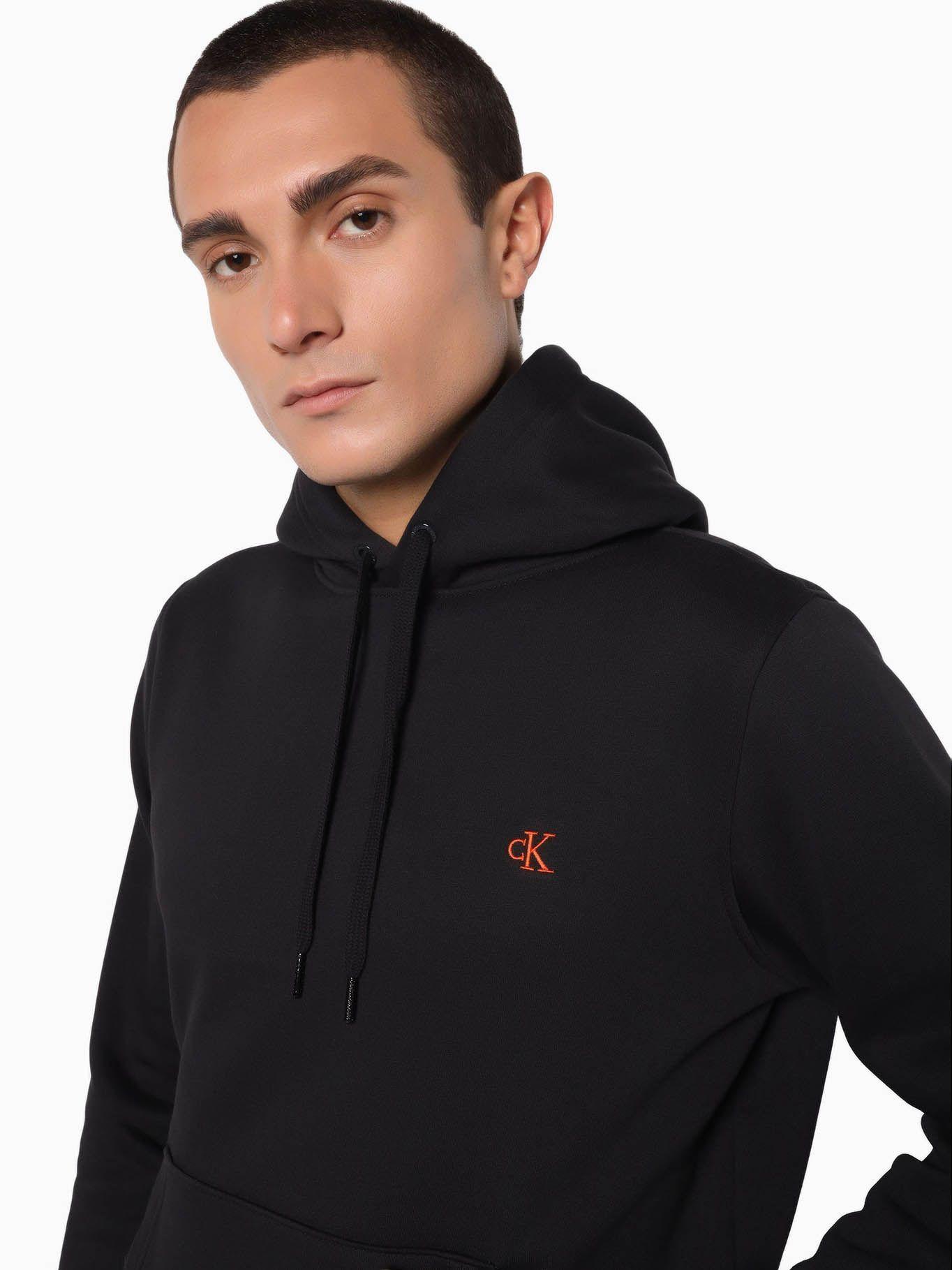 Hoodie Logo Tape Negro BEH Calvin Klein-2