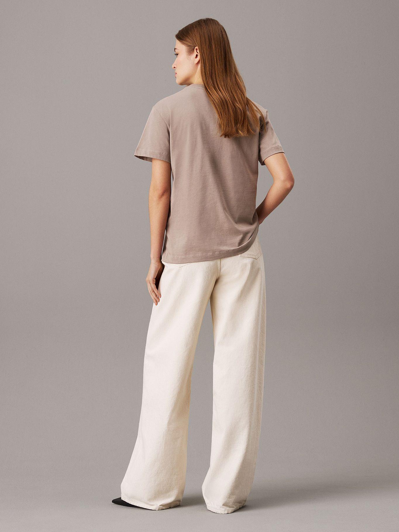 Polera Nano Logo Regular Beige Calvin Klein-2