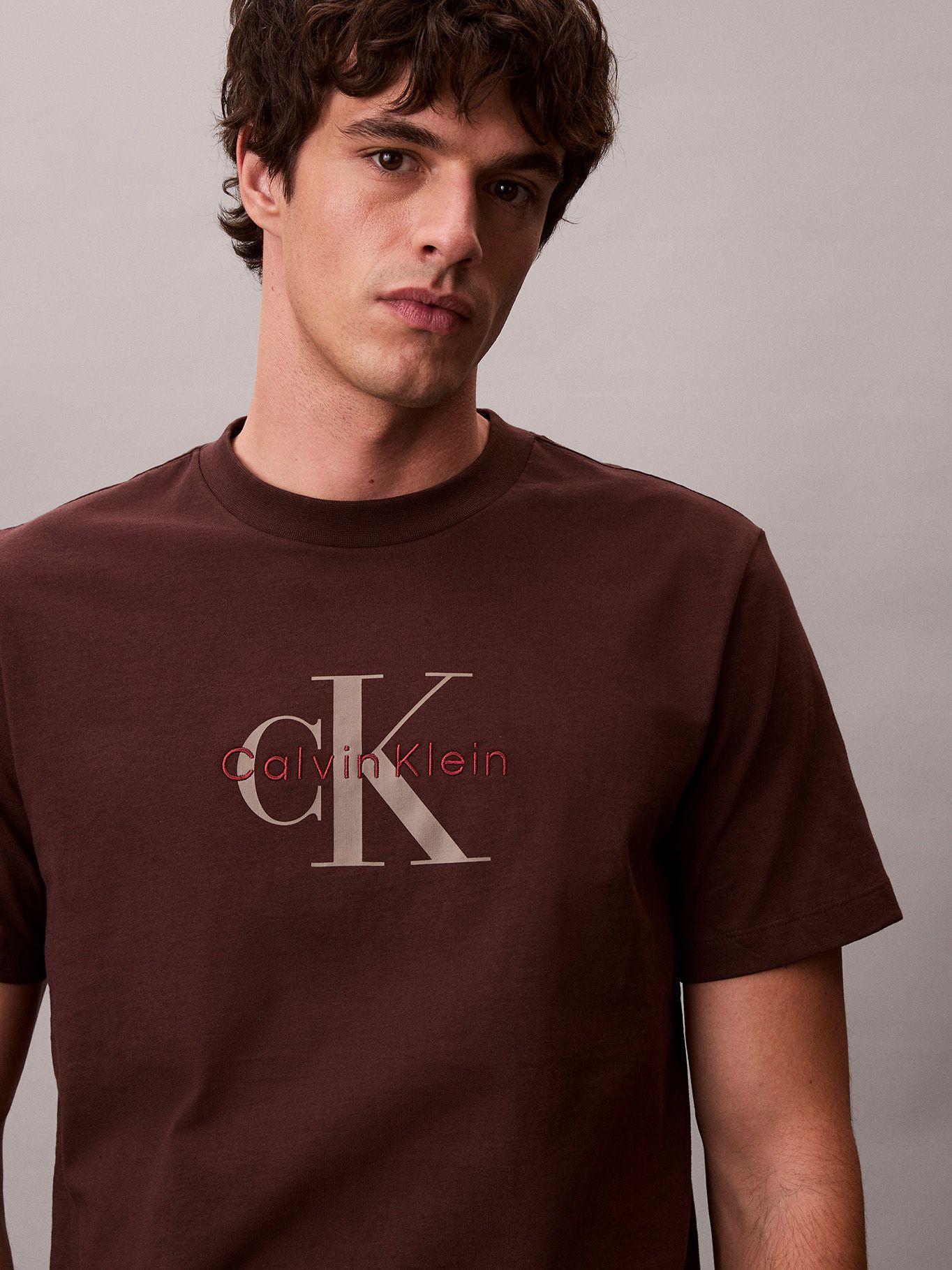Polera Hero Monologo Cafe Calvin Klein-4
