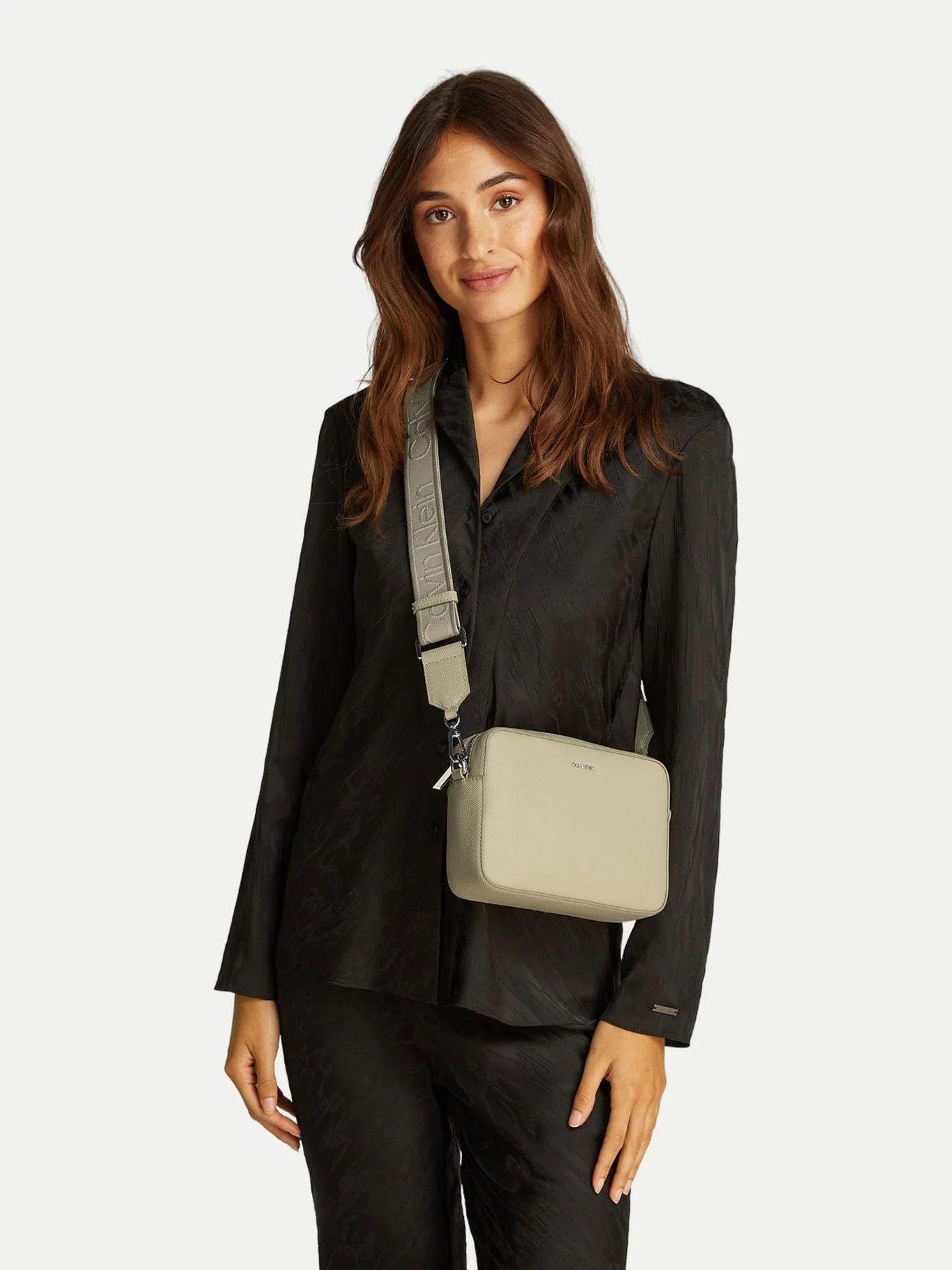 Bandolera Ck Must Small Verde Calvin Klein-1