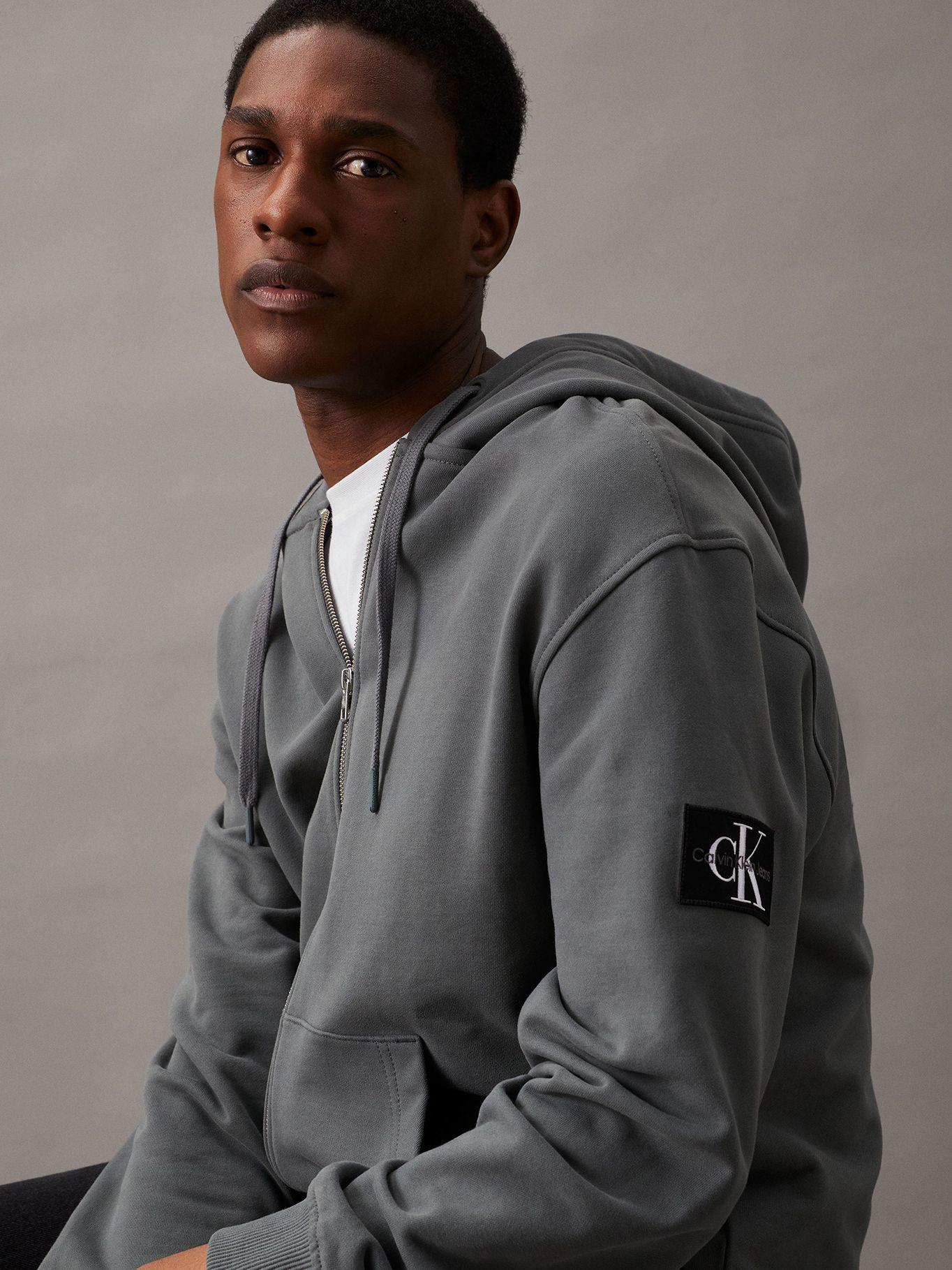 Polerón con Gorro Badge Zip Through Gris Calvin Klein-3